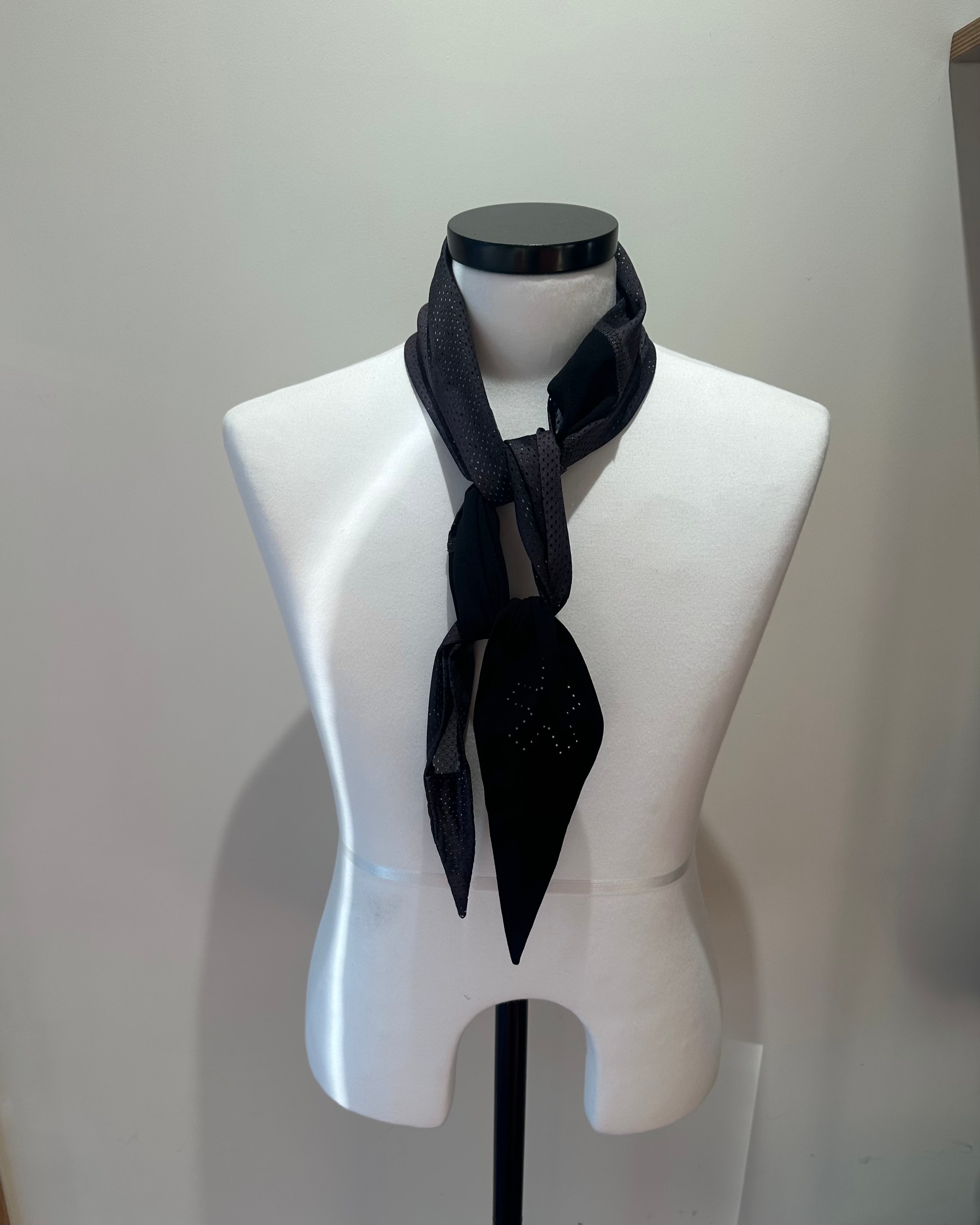 RHOMBUS-SCARF* (BK)
