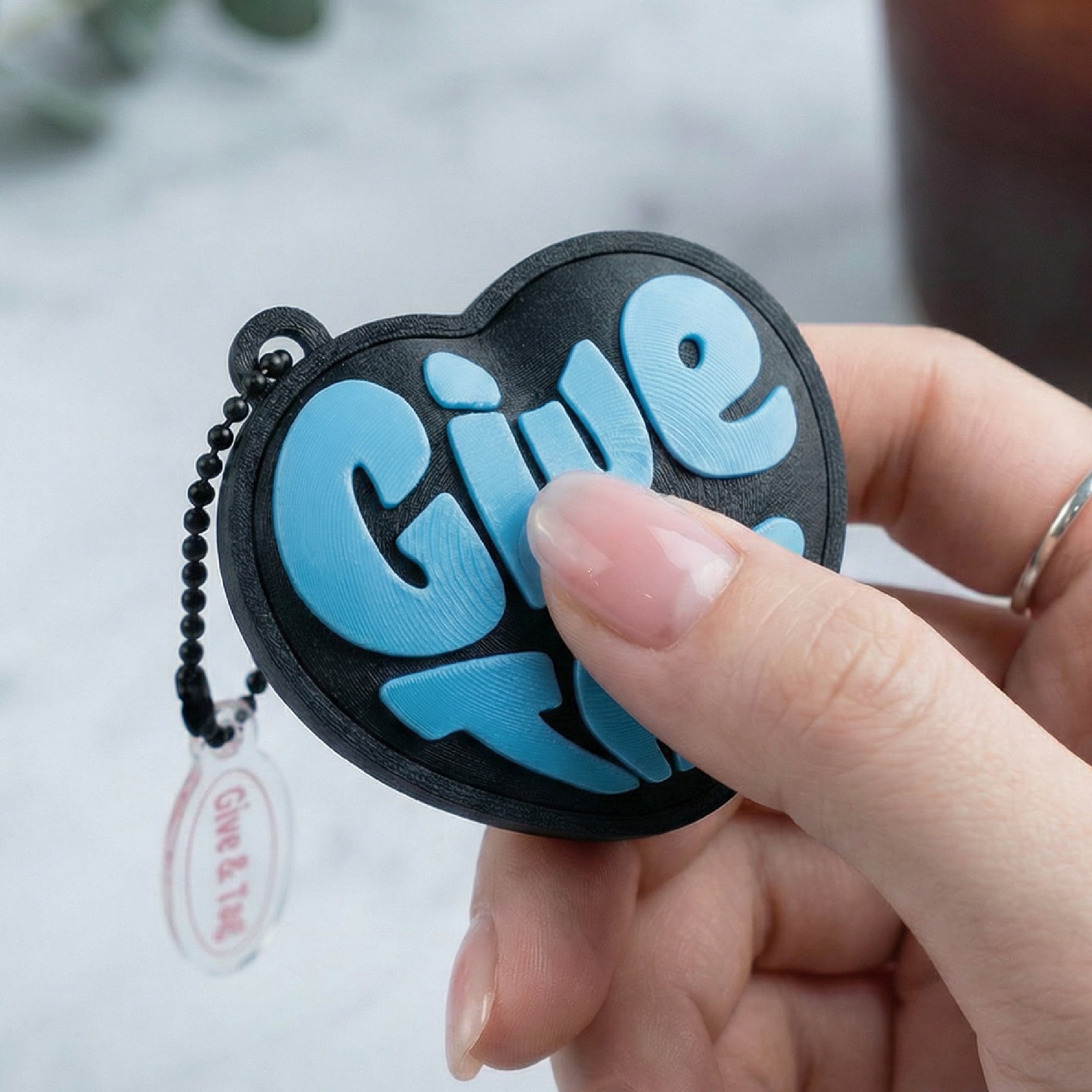 Give&Tag 클릭커 키링(블랙블루)