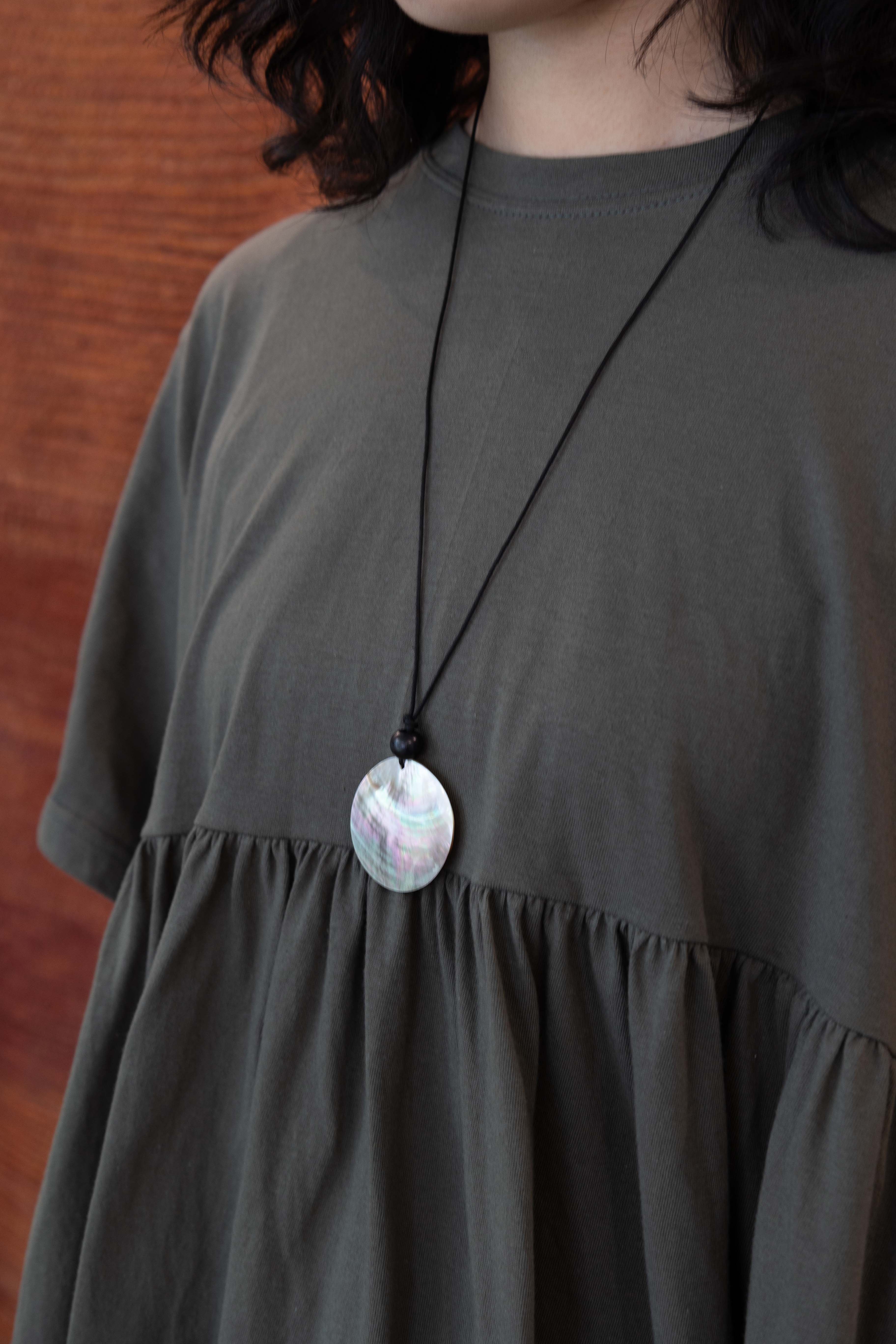 handcraft circle shell Necklace