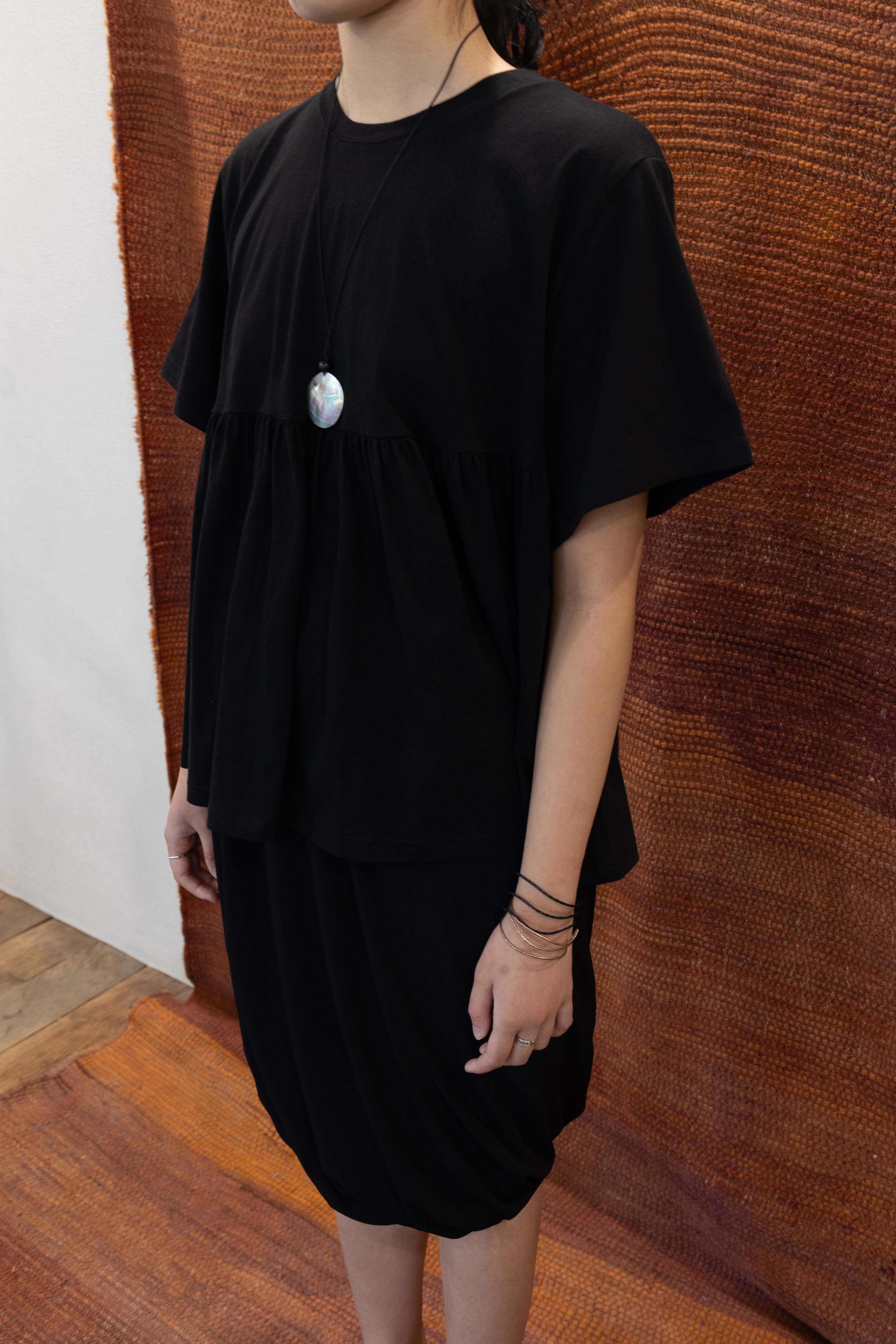 egg frill T-shirt