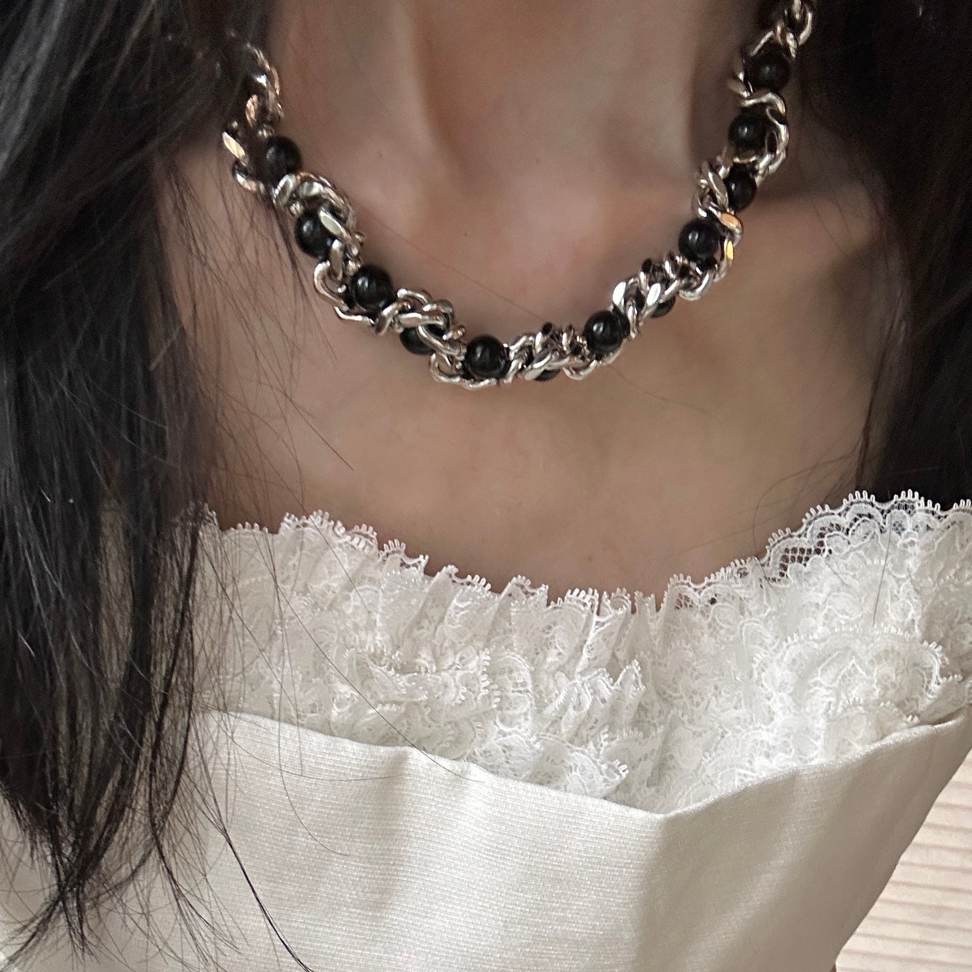 Priya 블랙 오닉스 네크리스