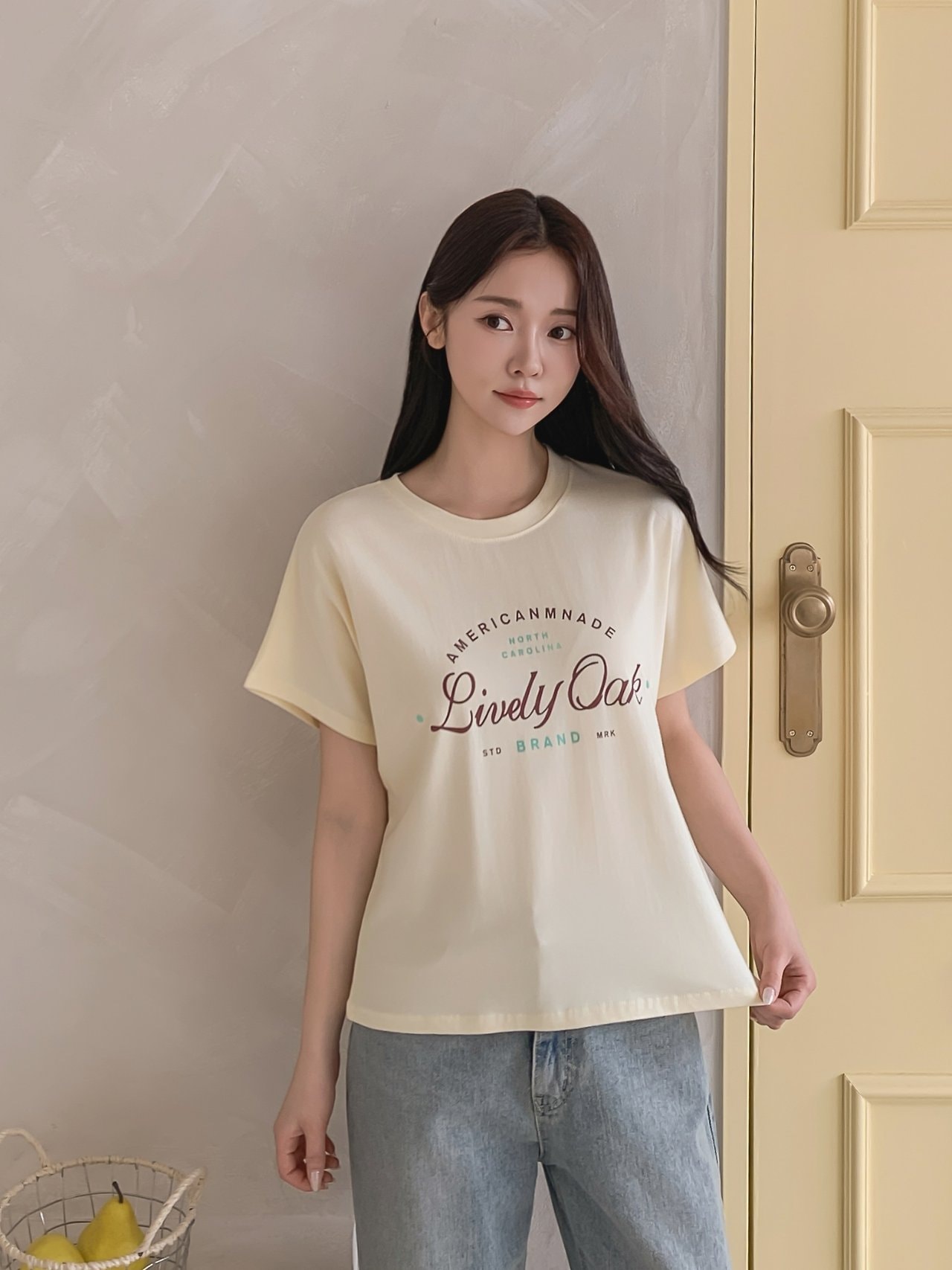 라이블리오크 레터링 반팔티 여성 루즈핏 데일리 티셔츠