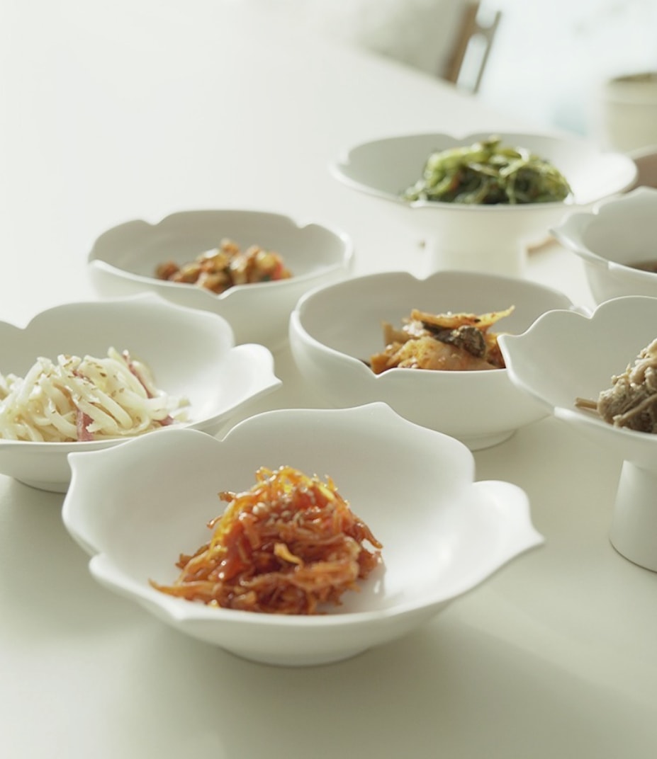 백자 낮은굽 꽃접시