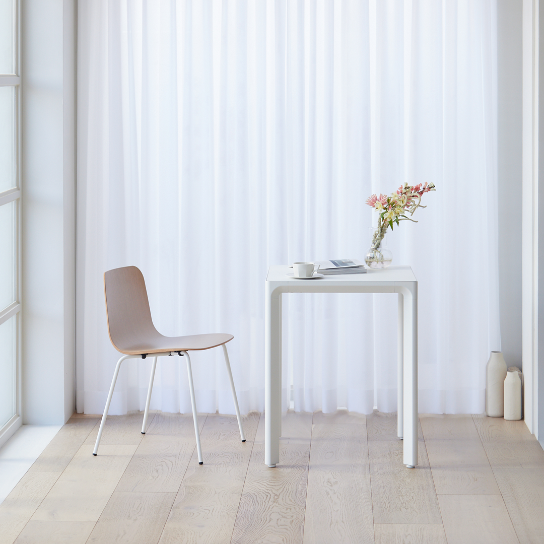 EDGE Fenix Table (600x600)