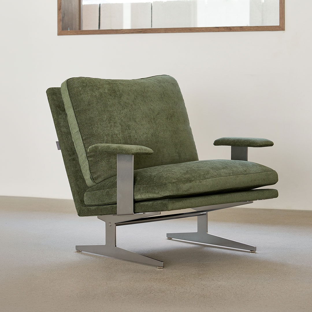 NO12. 840 Lounge Sofa (1-seater tray)