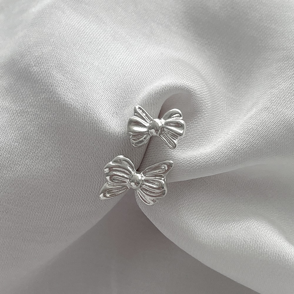 ribbon earring/piercing_mve33