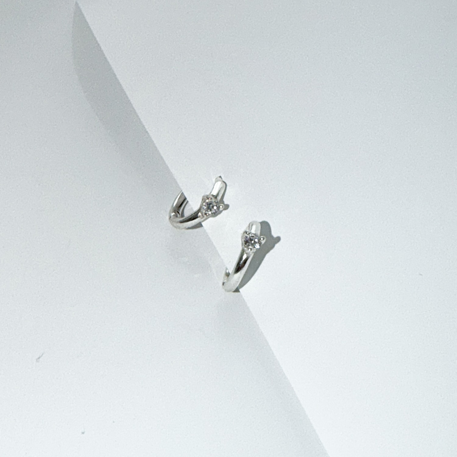 Mini Cubic Earring_mve39