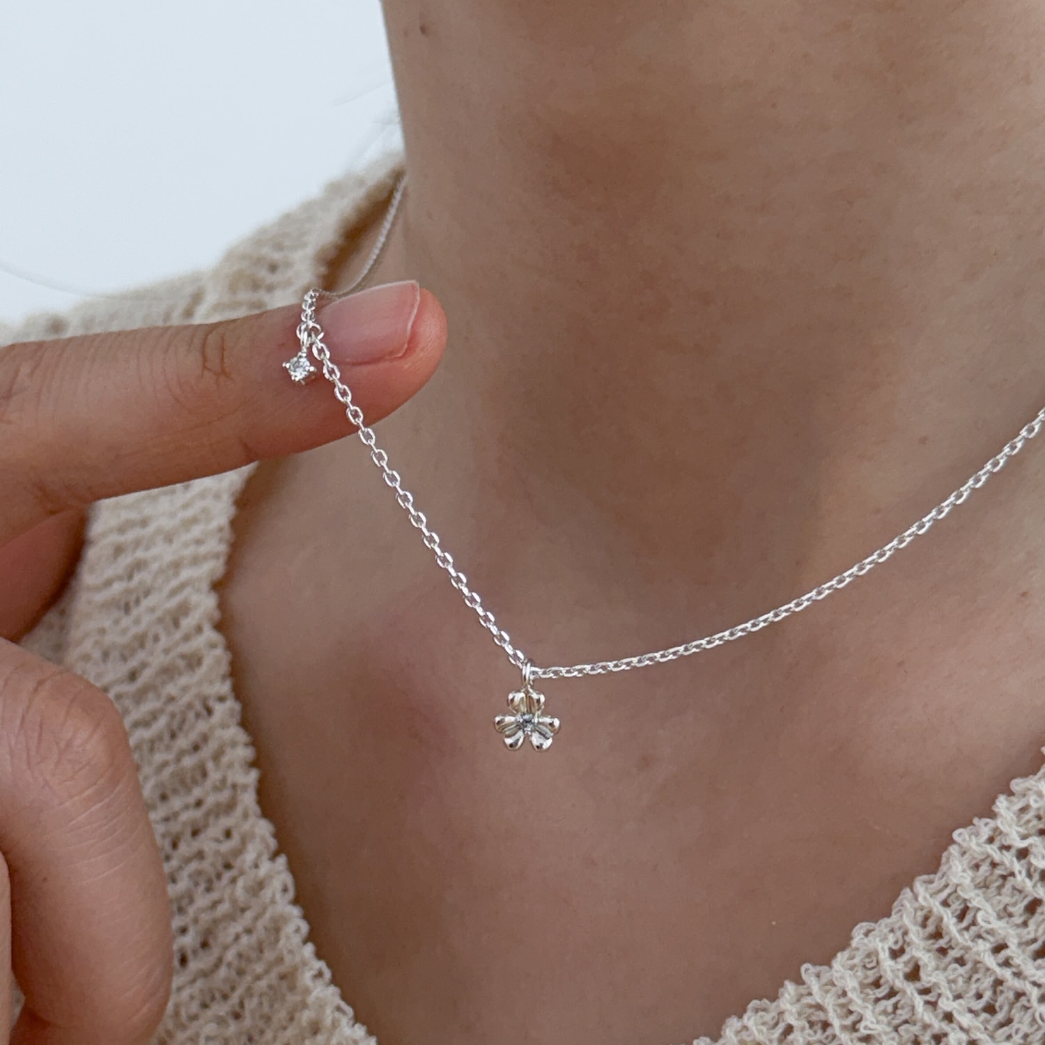 Petal Necklace_mvn71