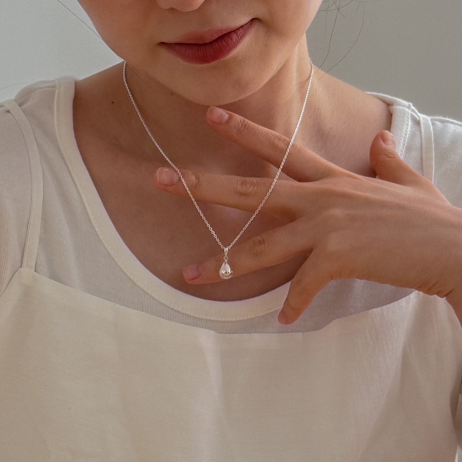 Mini Drop Necklace_mvn74
