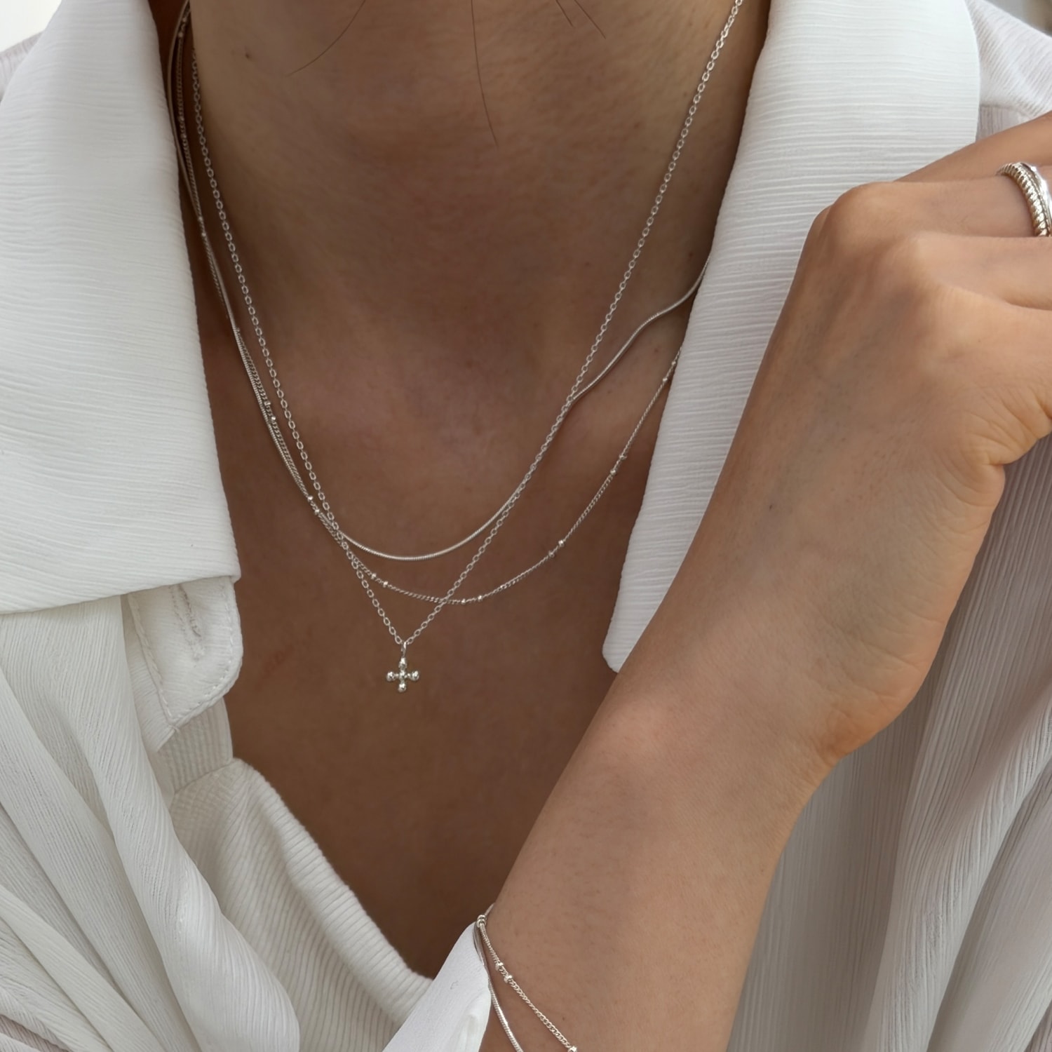Ball Cross I Necklace_mvn76