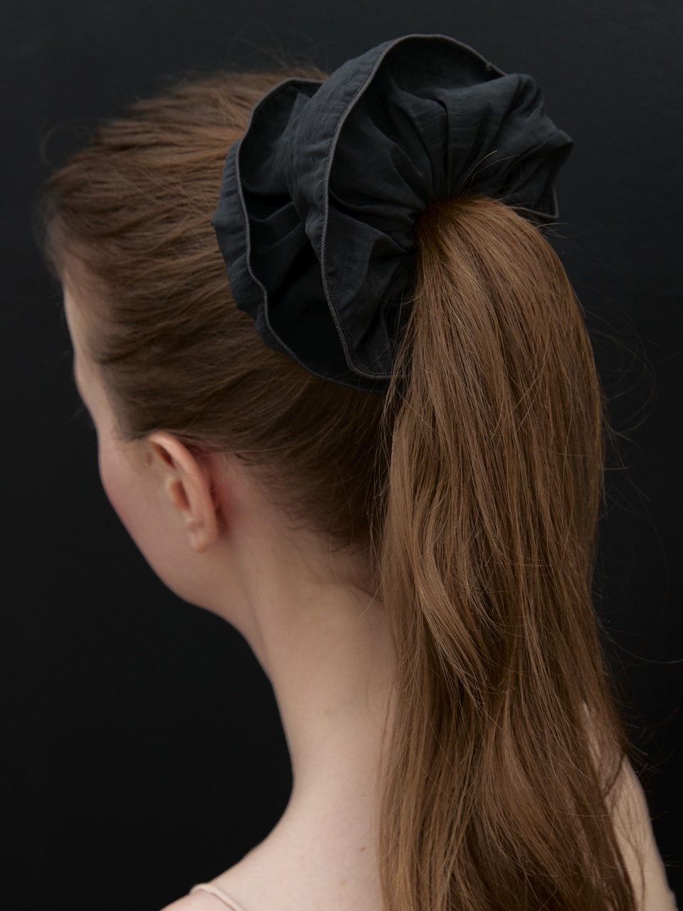 Airy Flow Scrunchie (chacoal black)