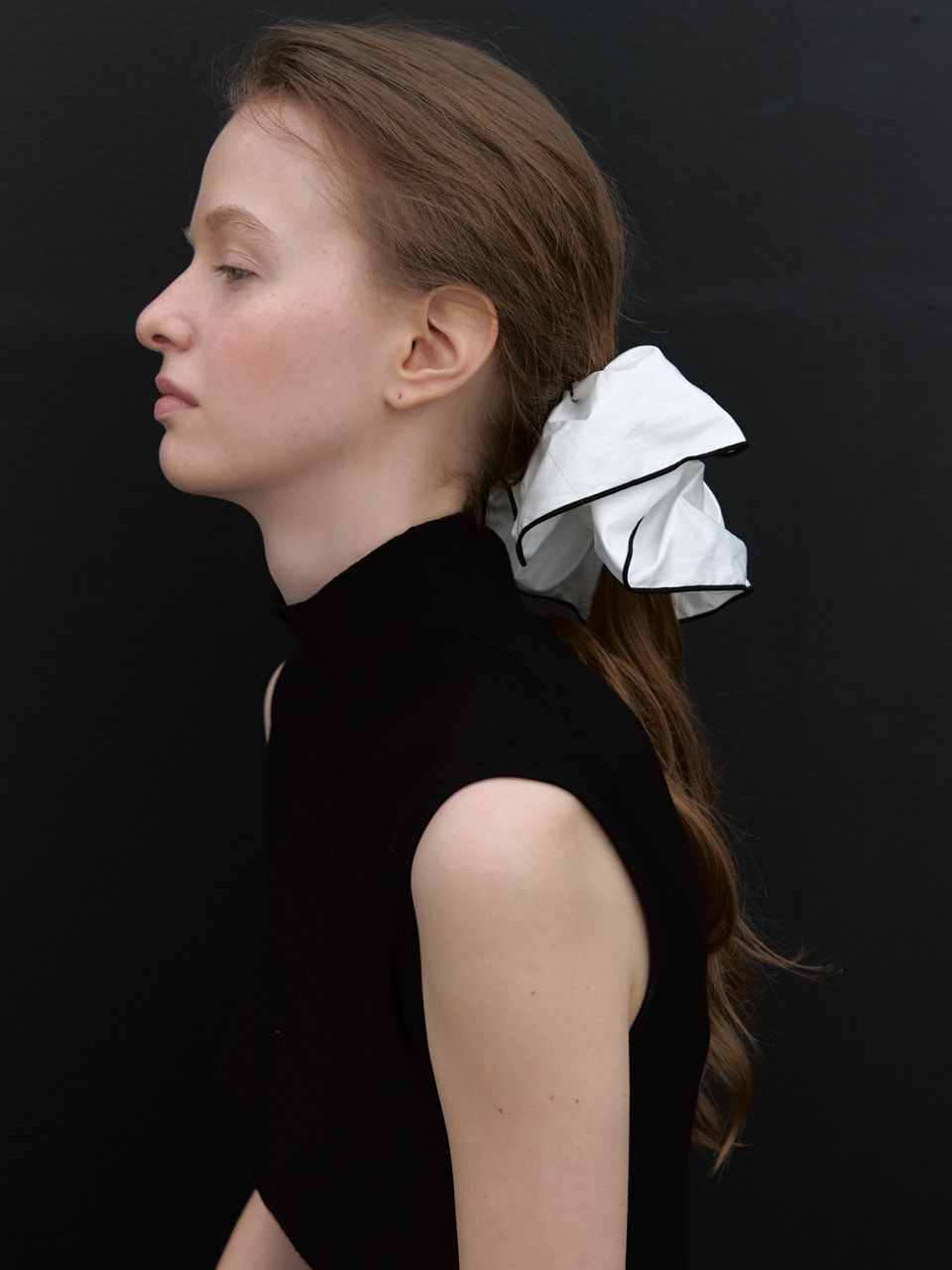 Silky Drape Scrunchie (edge black)