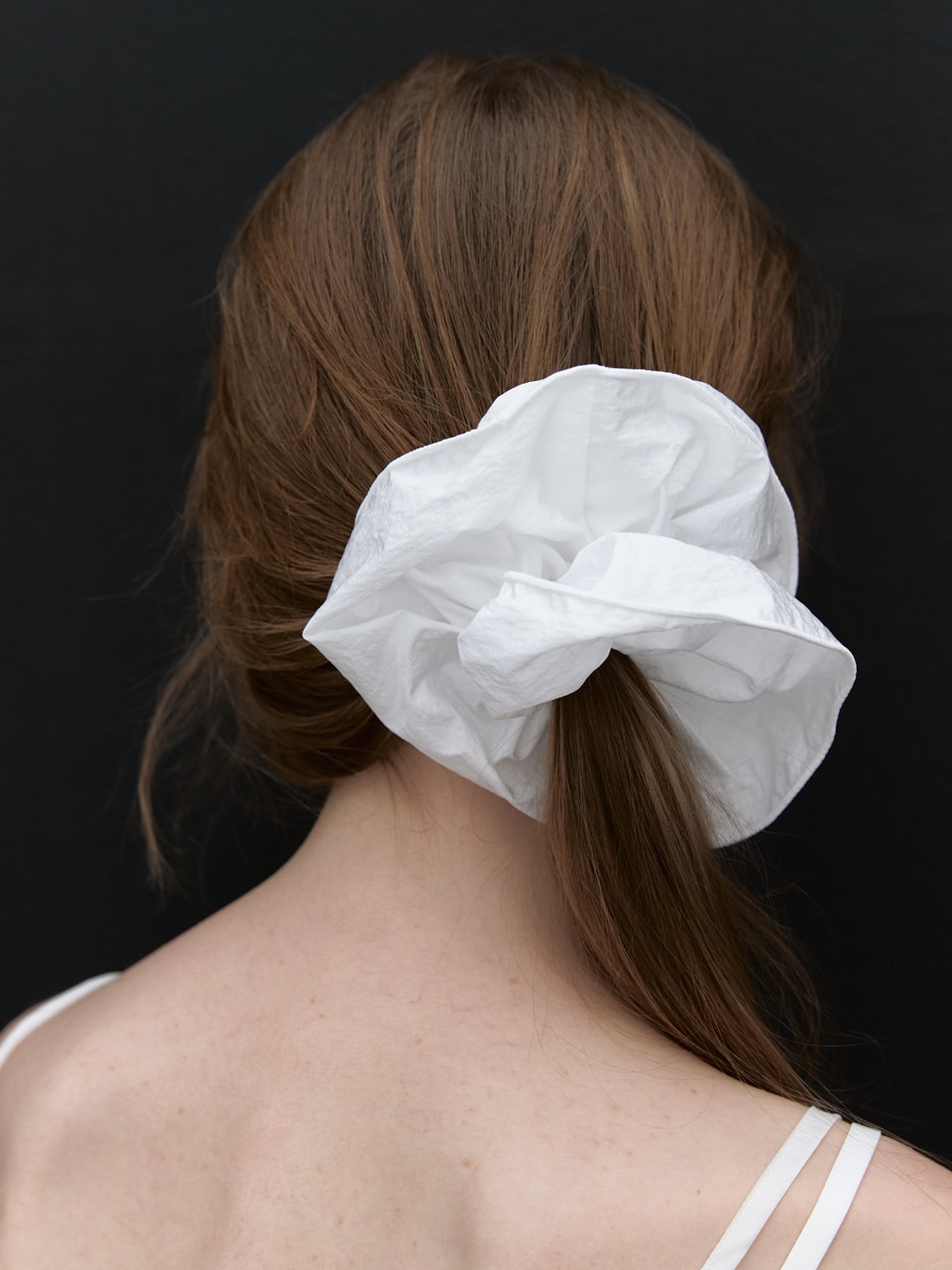 Crisp Volume Scrunchie (white)
