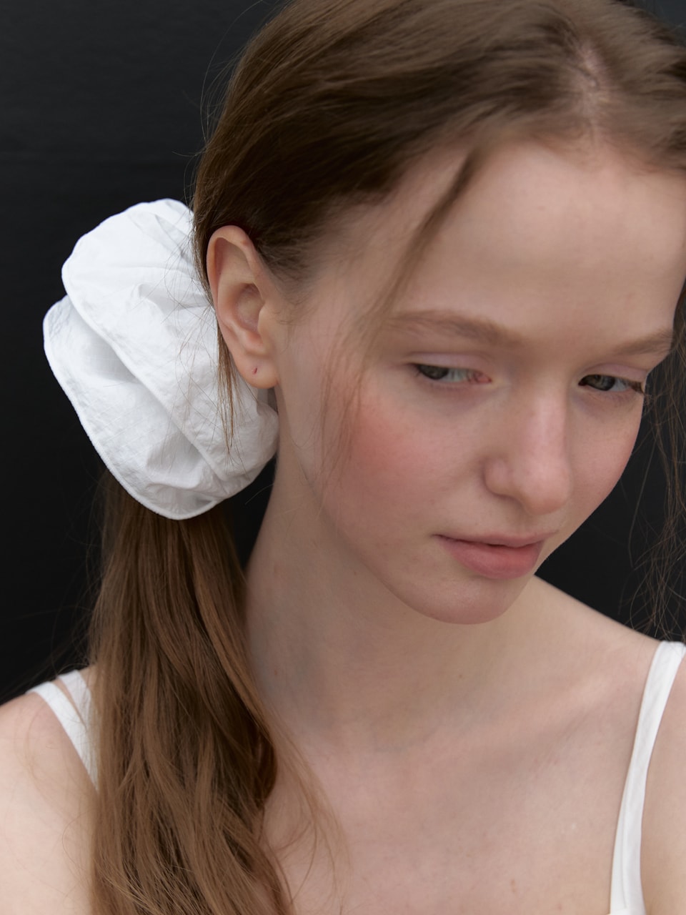 Crisp Volume Scrunchie (white)