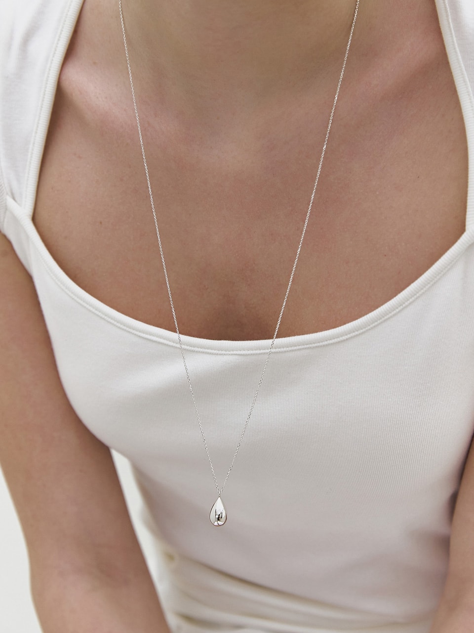 Volume Drop Long Necklace