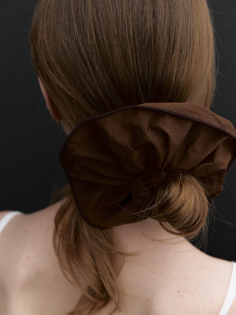 Crisp Volume Scrunchie (dark brown)