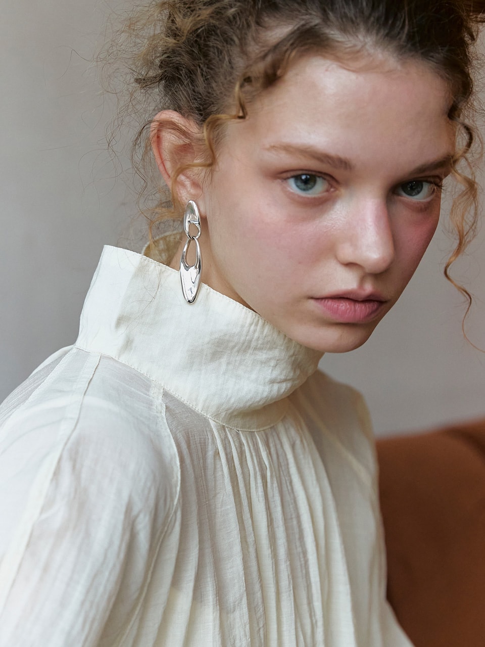 Nadia Bold Earring