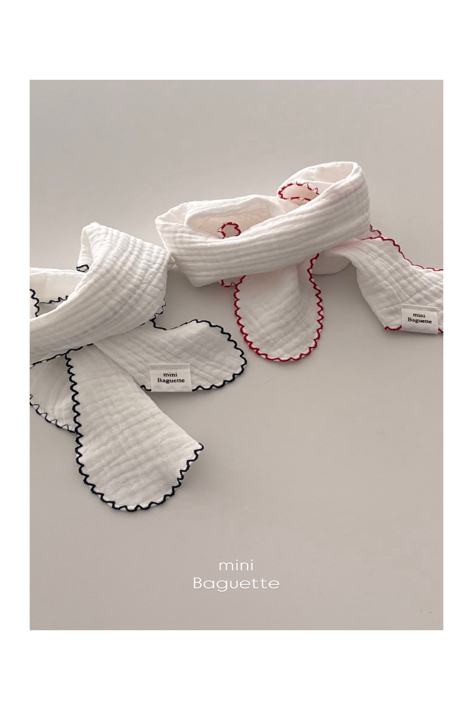 Wavy Gauze Neck scarf