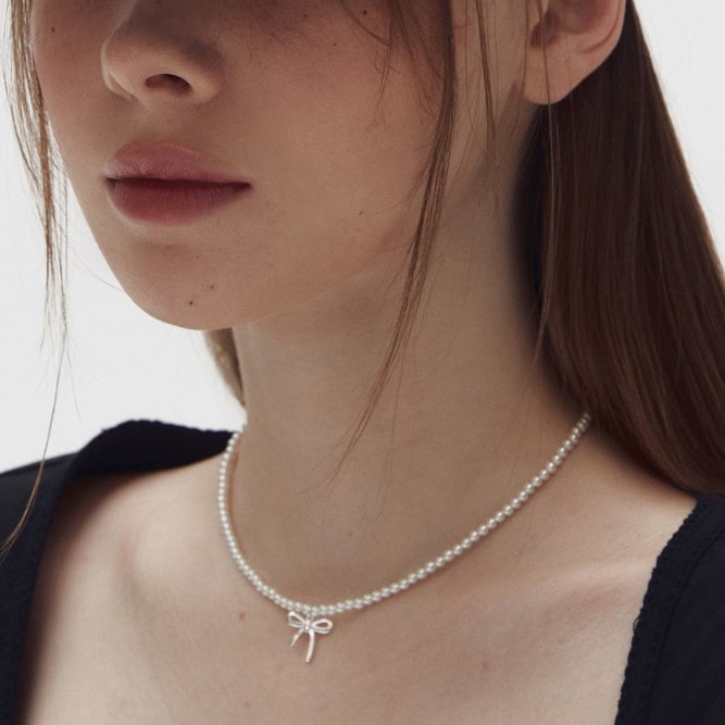 Ribbon pearl necklace