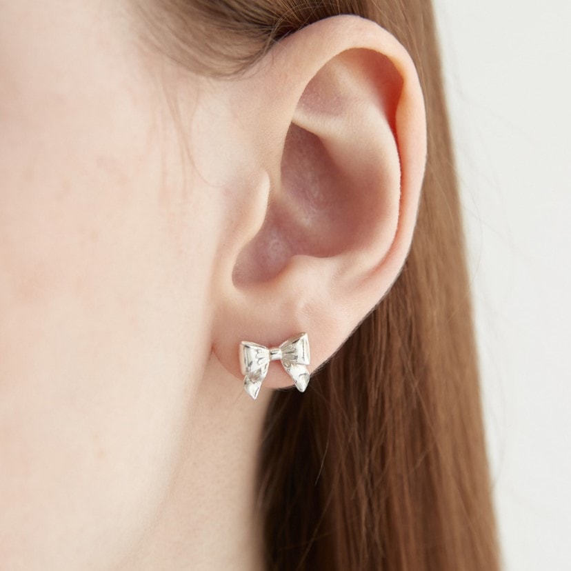 Ribbon earrings