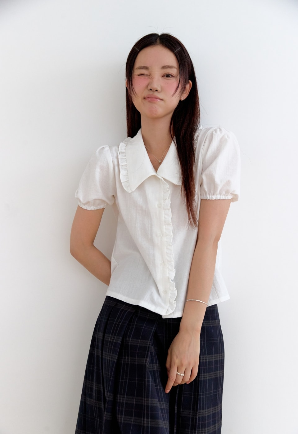 Frill puff blouse