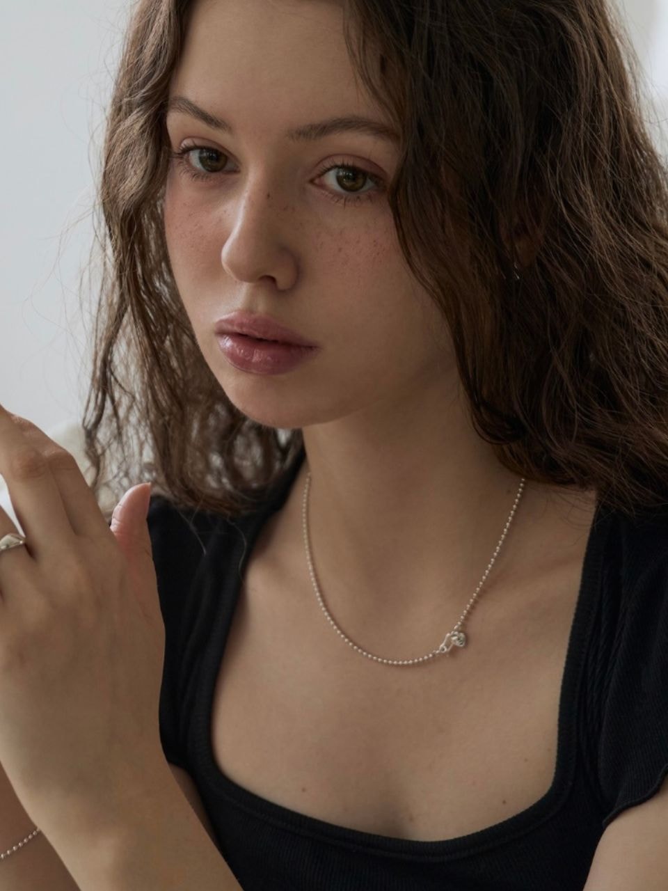 Mini ball necklace