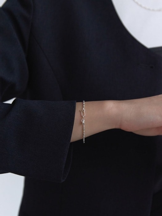 Eggball mix chain bracelet