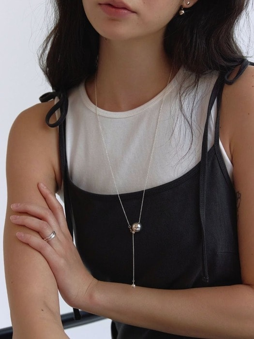 Ball drop necklace