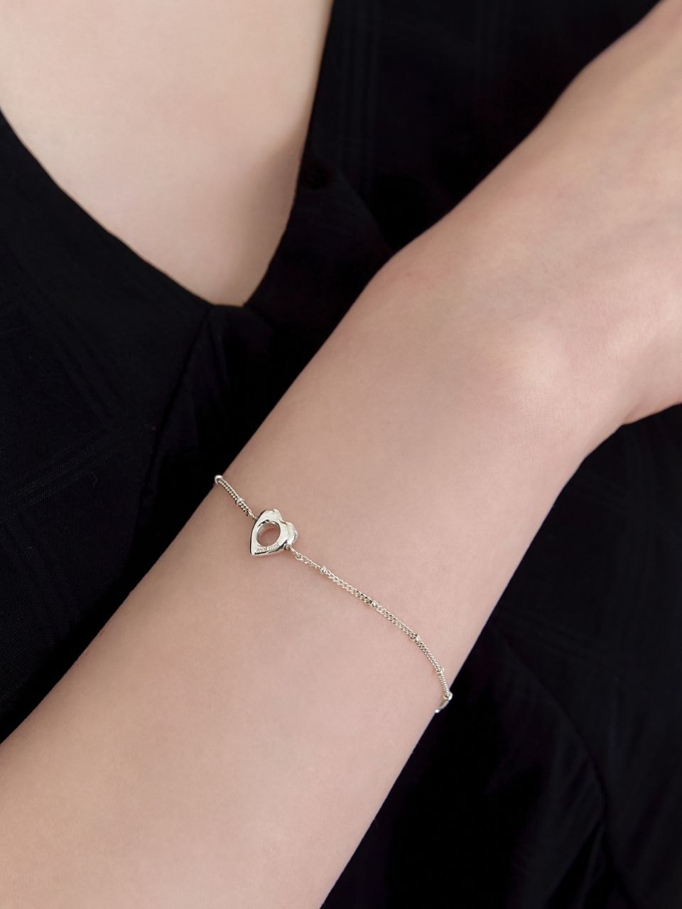 Love hollow bracelet (2color)