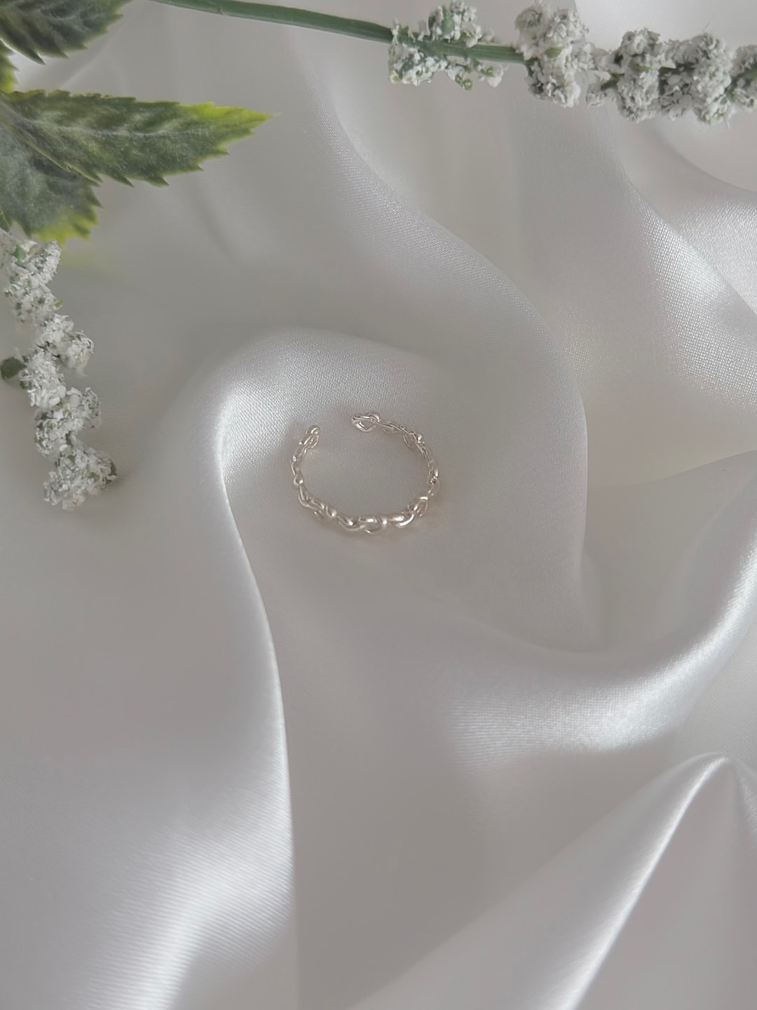 Twist Loop Open Ring