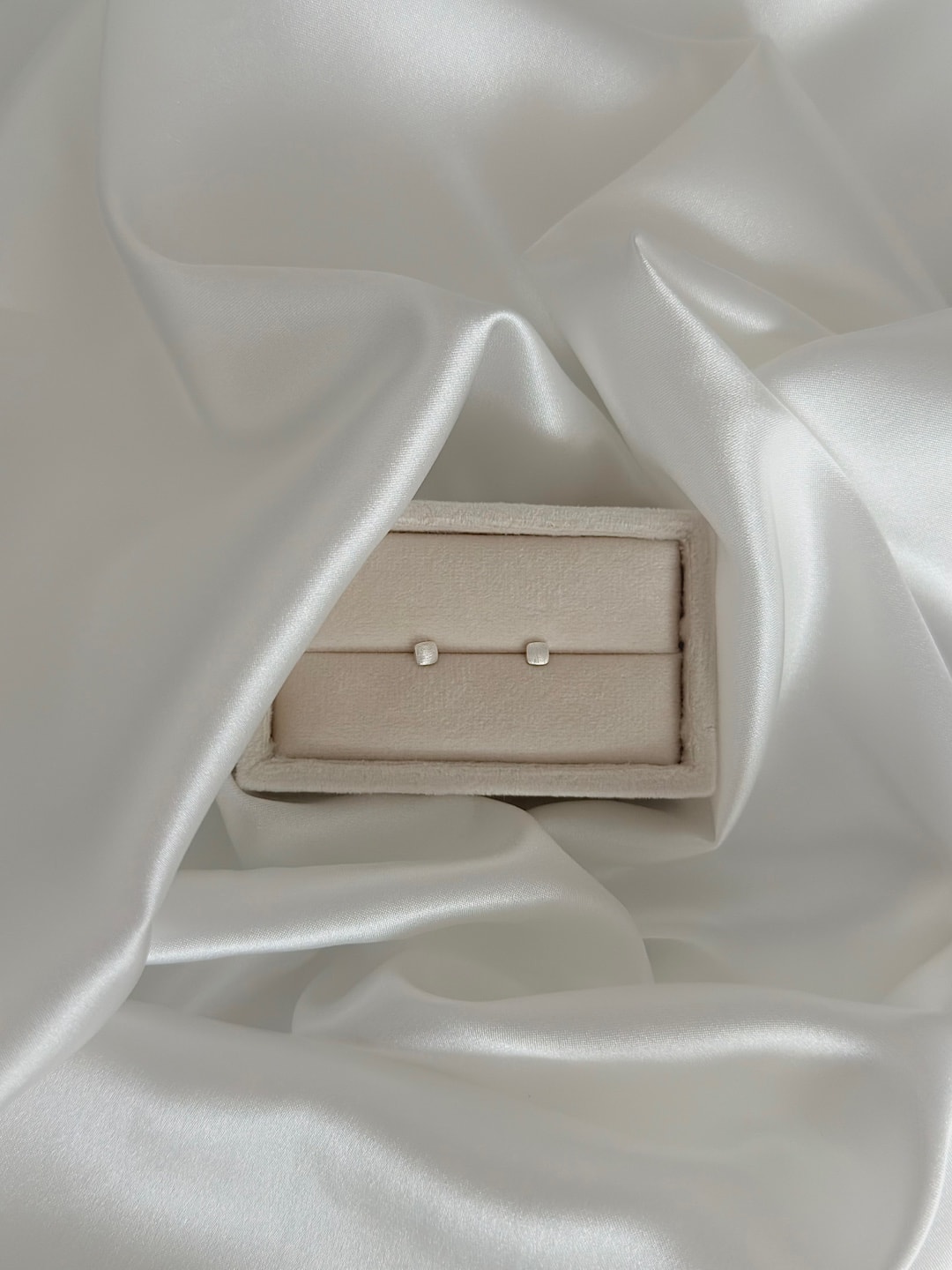Suji Mini Cube Earring