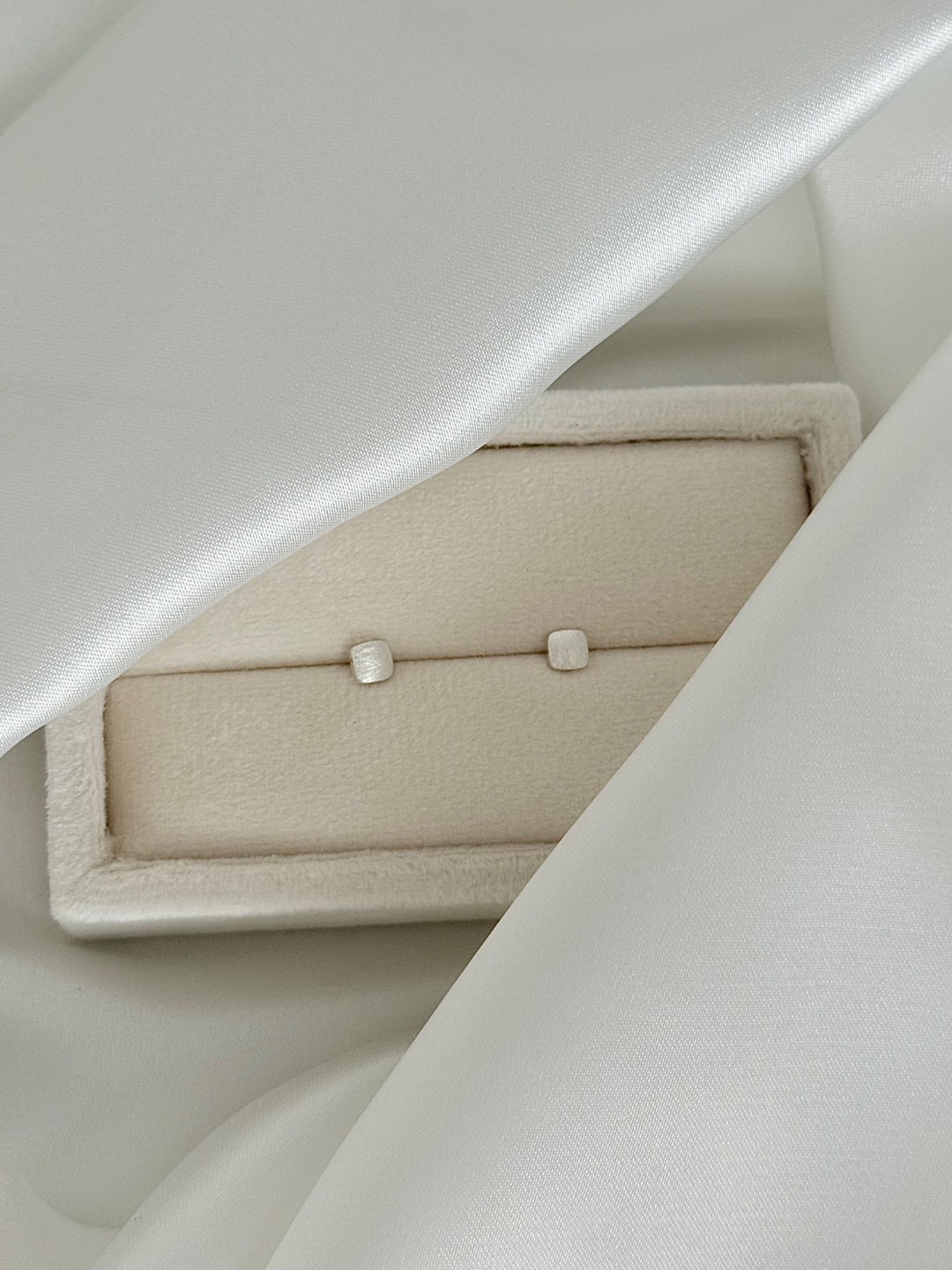 Suji Mini Cube Earring
