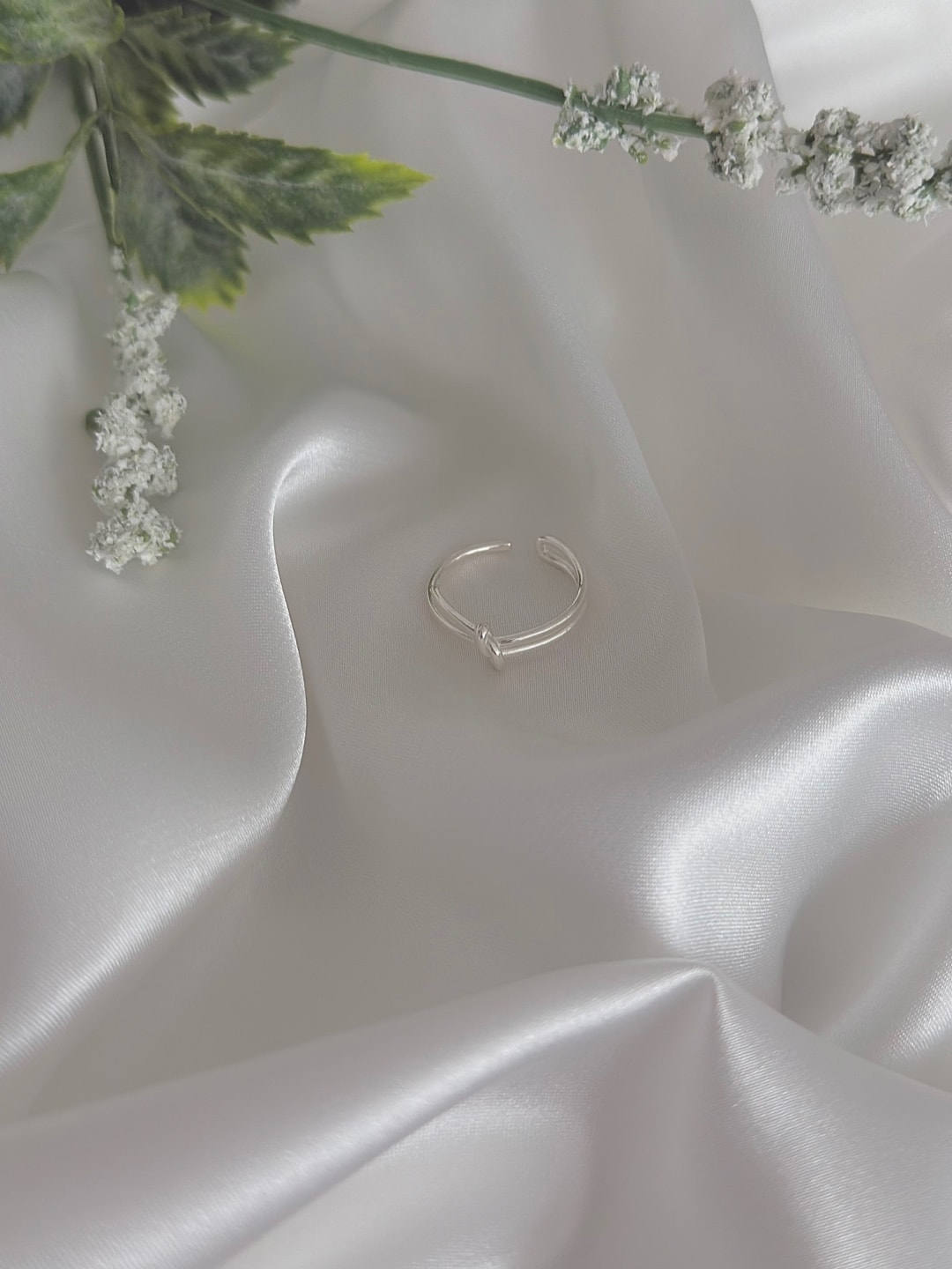 Two Knot Open Ring