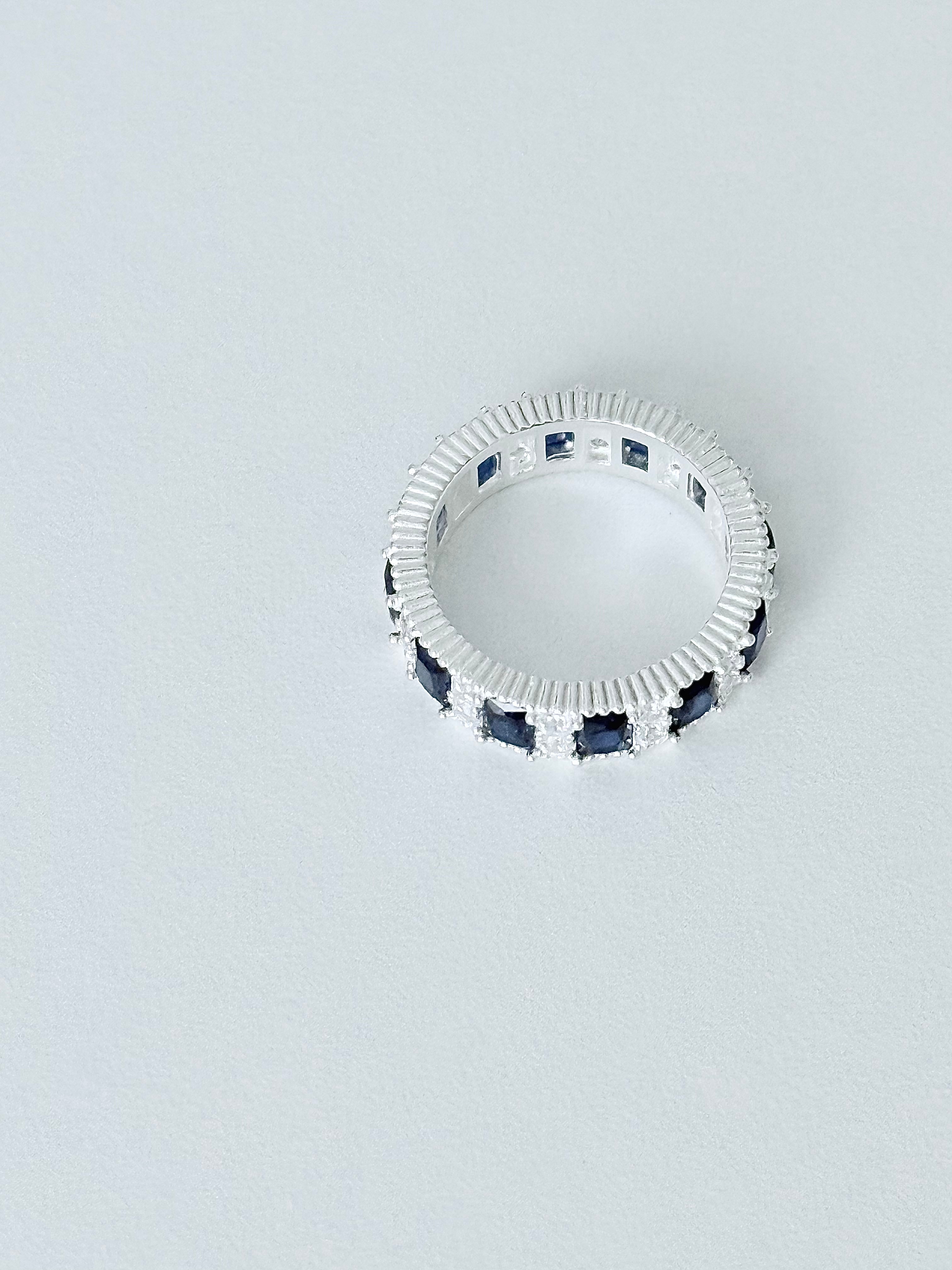 Blue Tilla Round Ring