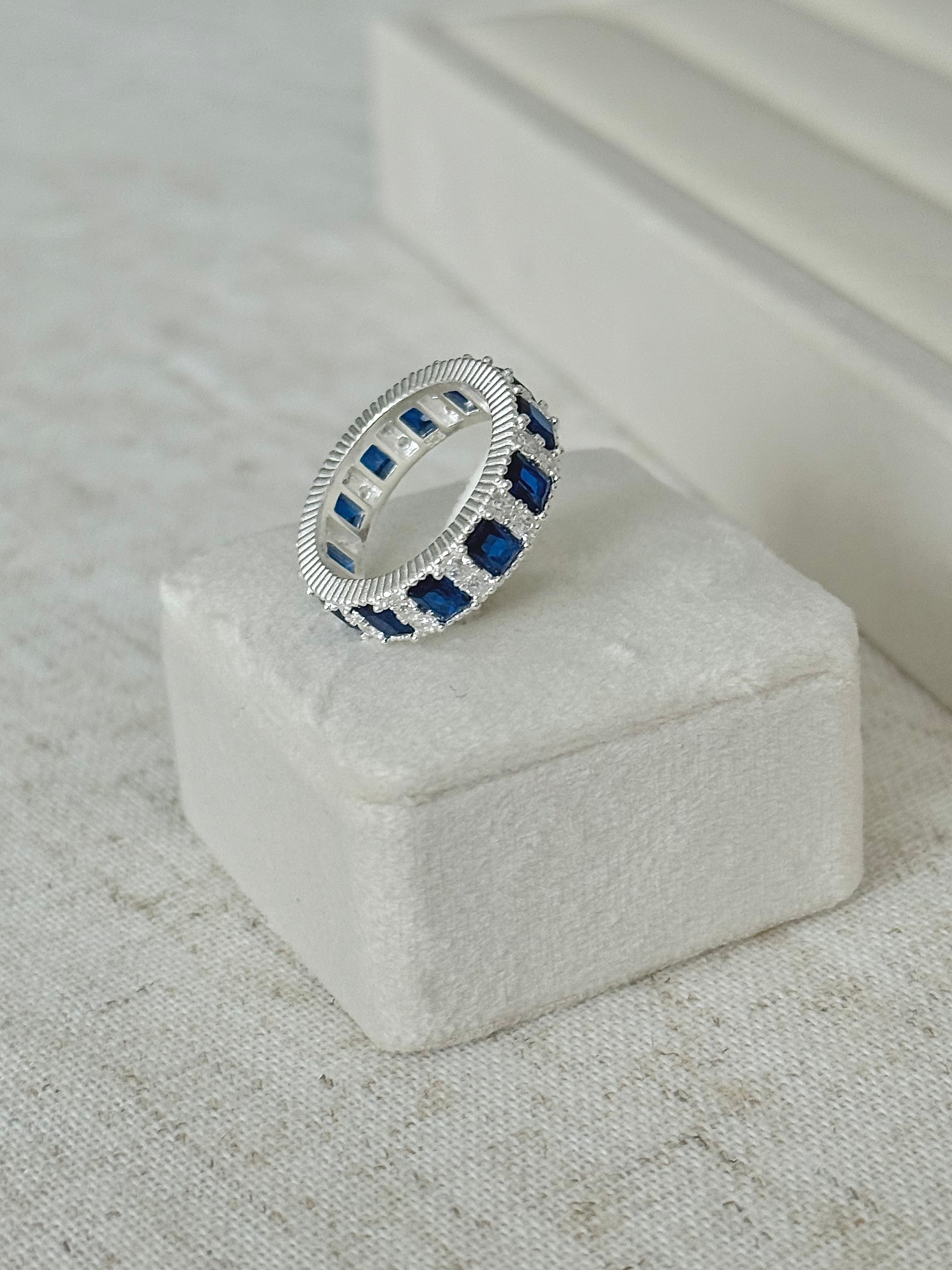 Blue Tilla Round Ring