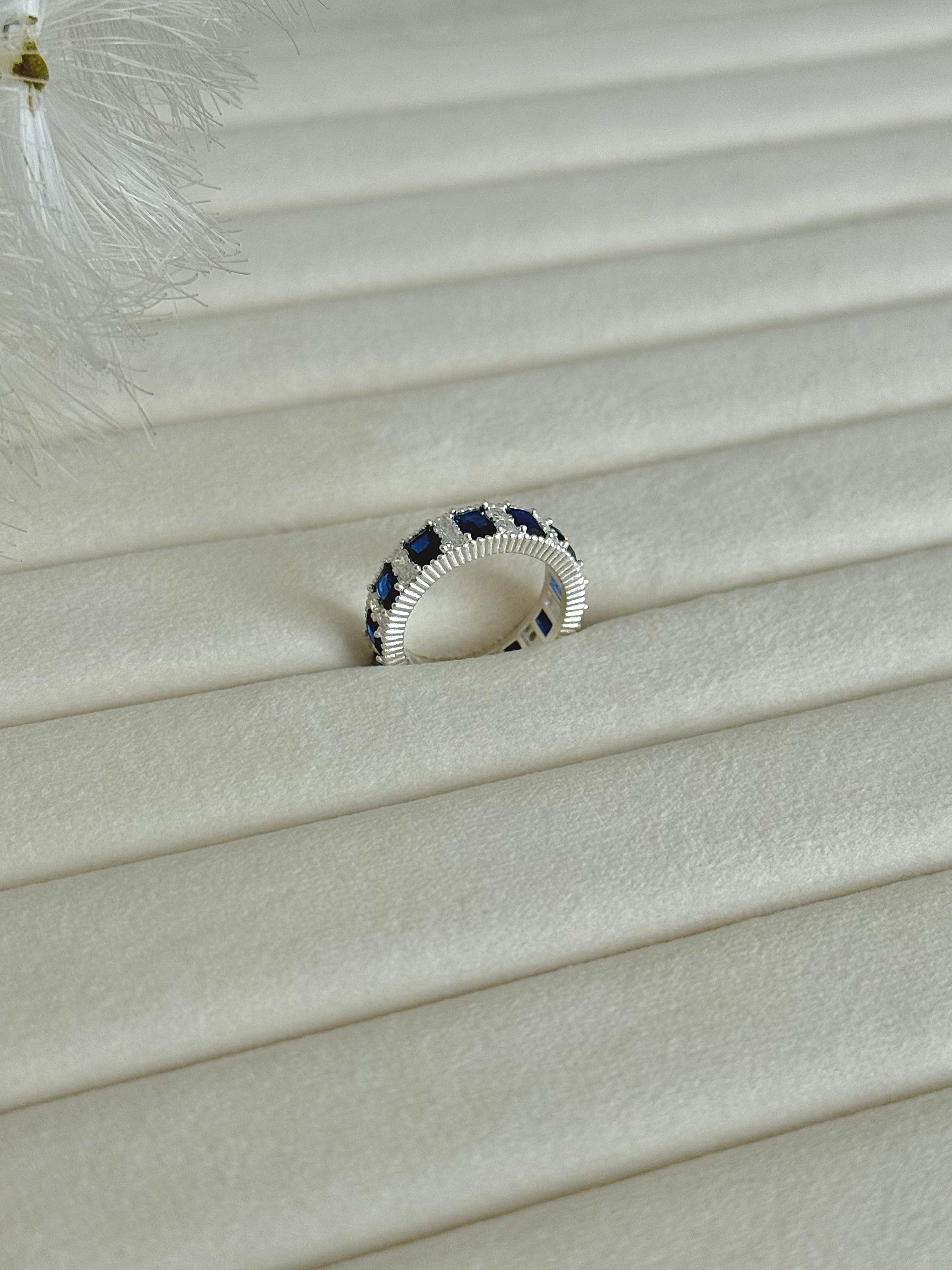 Blue Tilla Round Ring