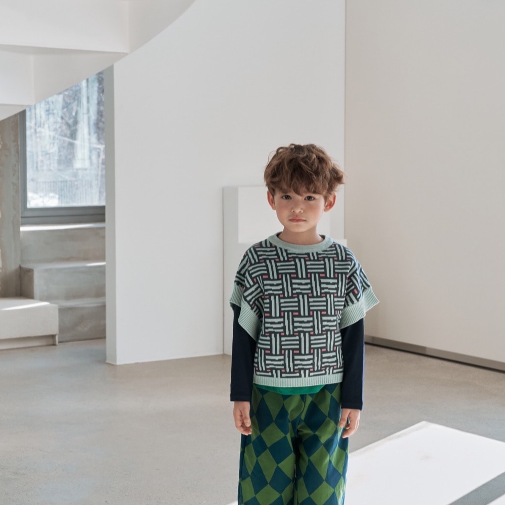 WOVEN KNIT VEST