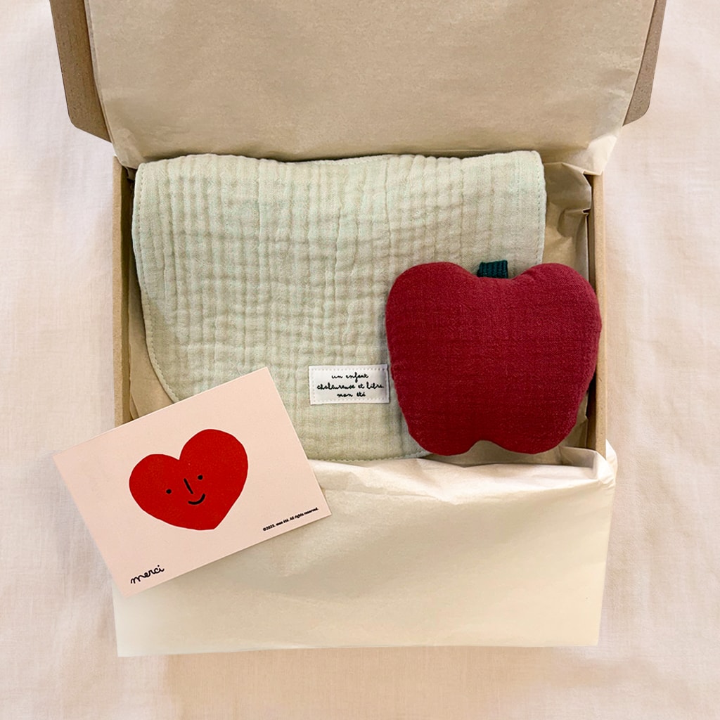 Gift Set [ Gauze Bib & Mobile ]