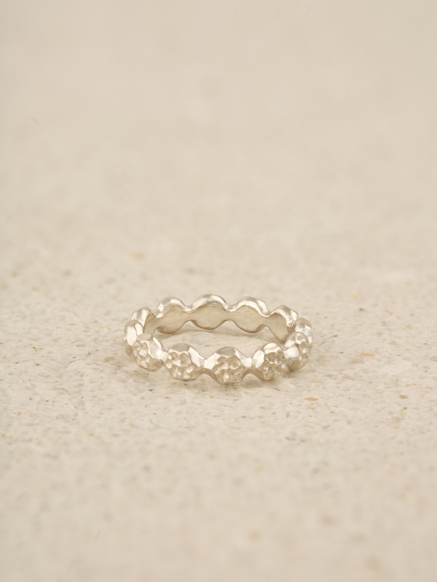 Floral lage ring