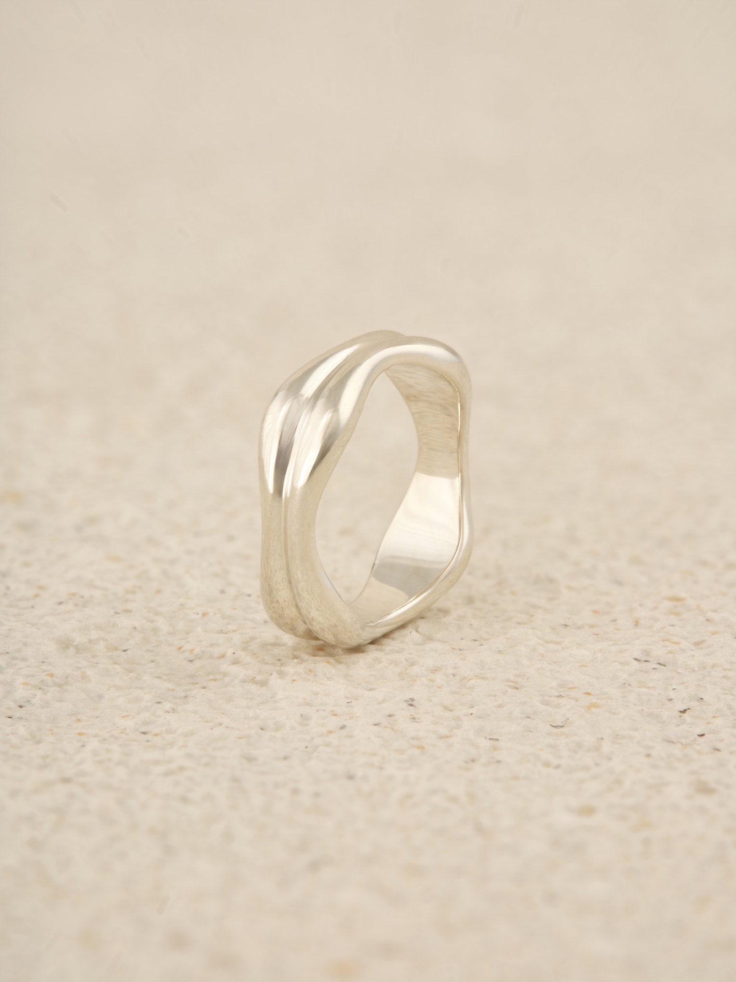 smooth wave ring