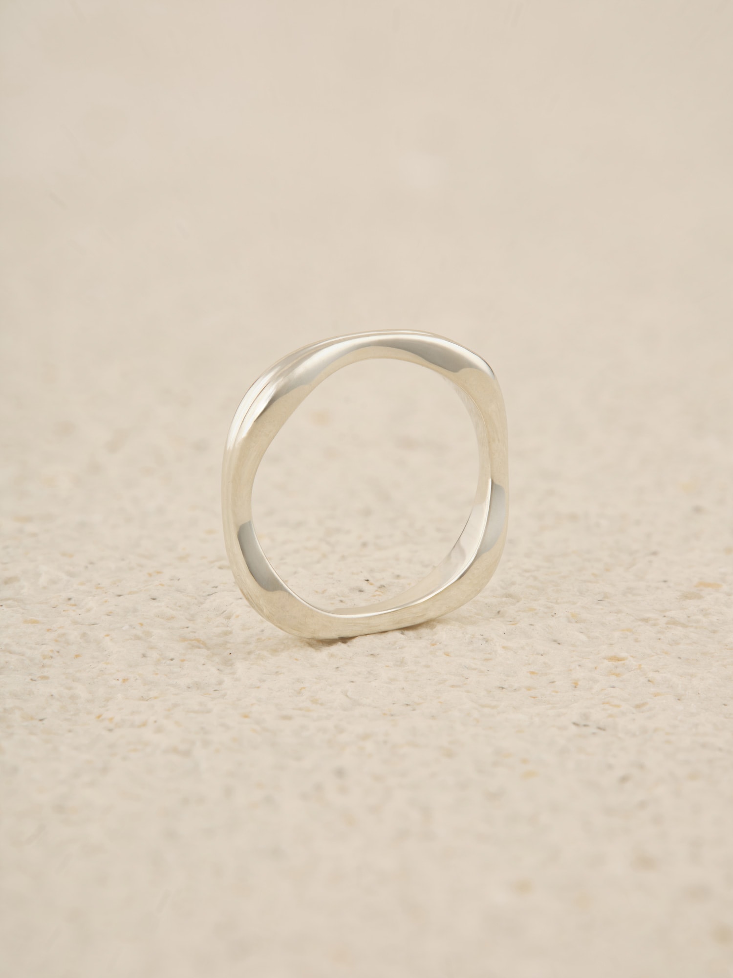 Slim curve2 ring