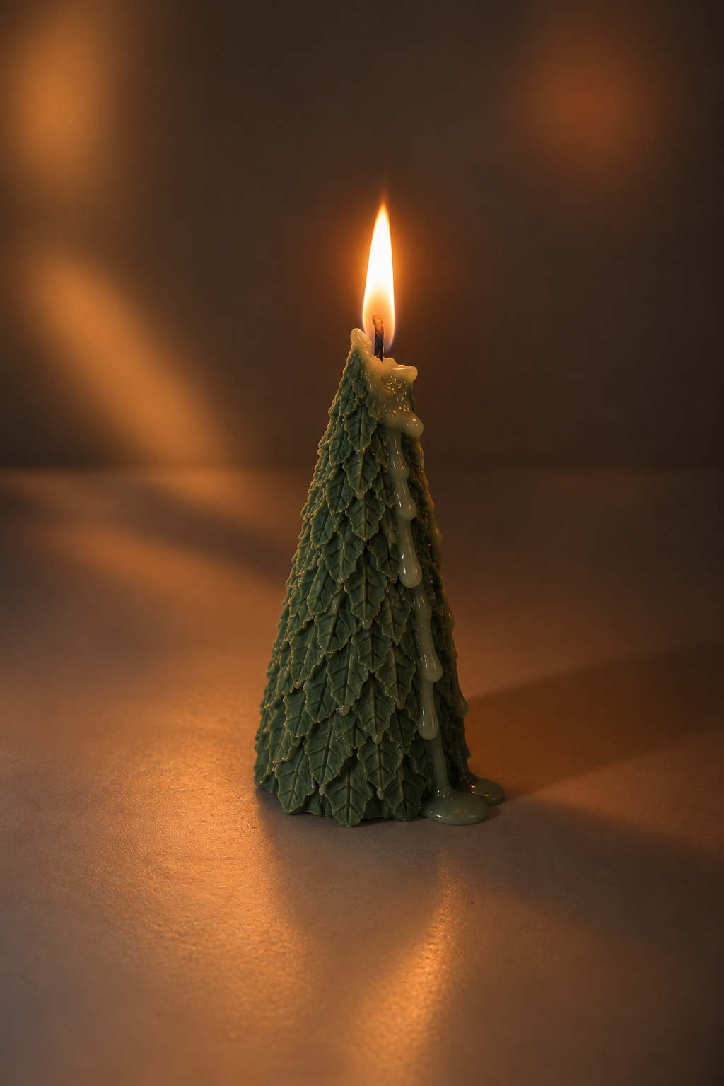 Leaf Tree Candle – 2 Sizes