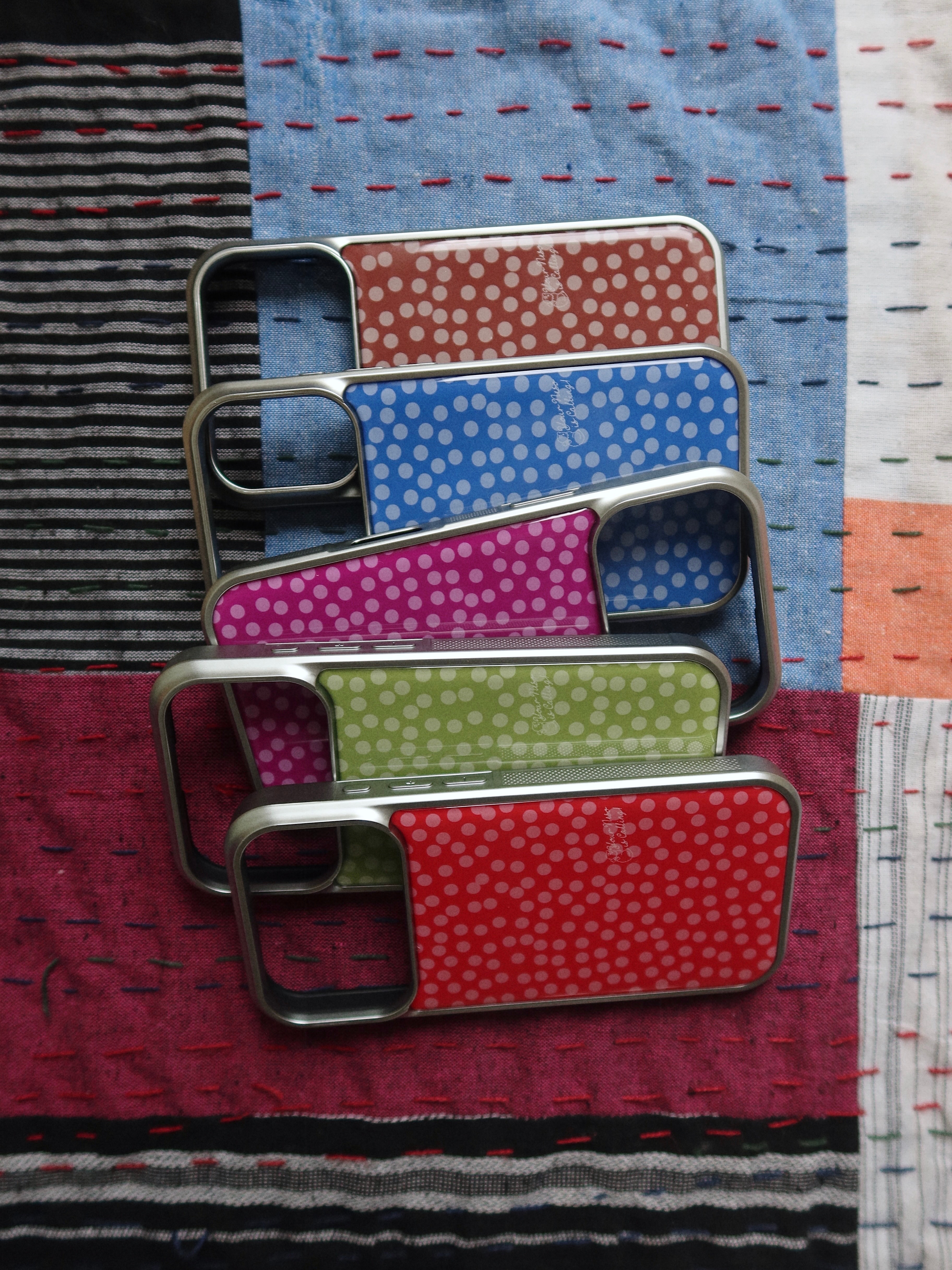 CHUNKY DOTS SILVER BUMPER CASE
