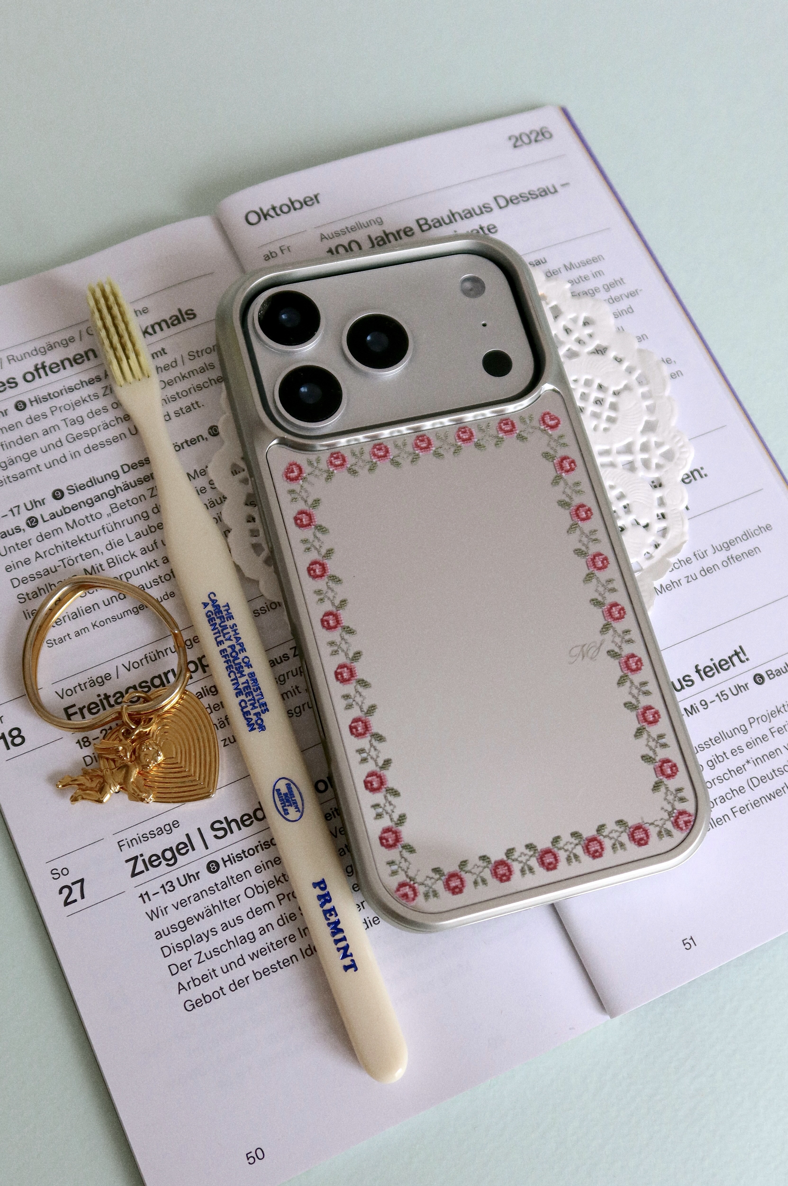 ROSE VINE SILVER BUMPER CASE (MAGSAFE MIRROR)