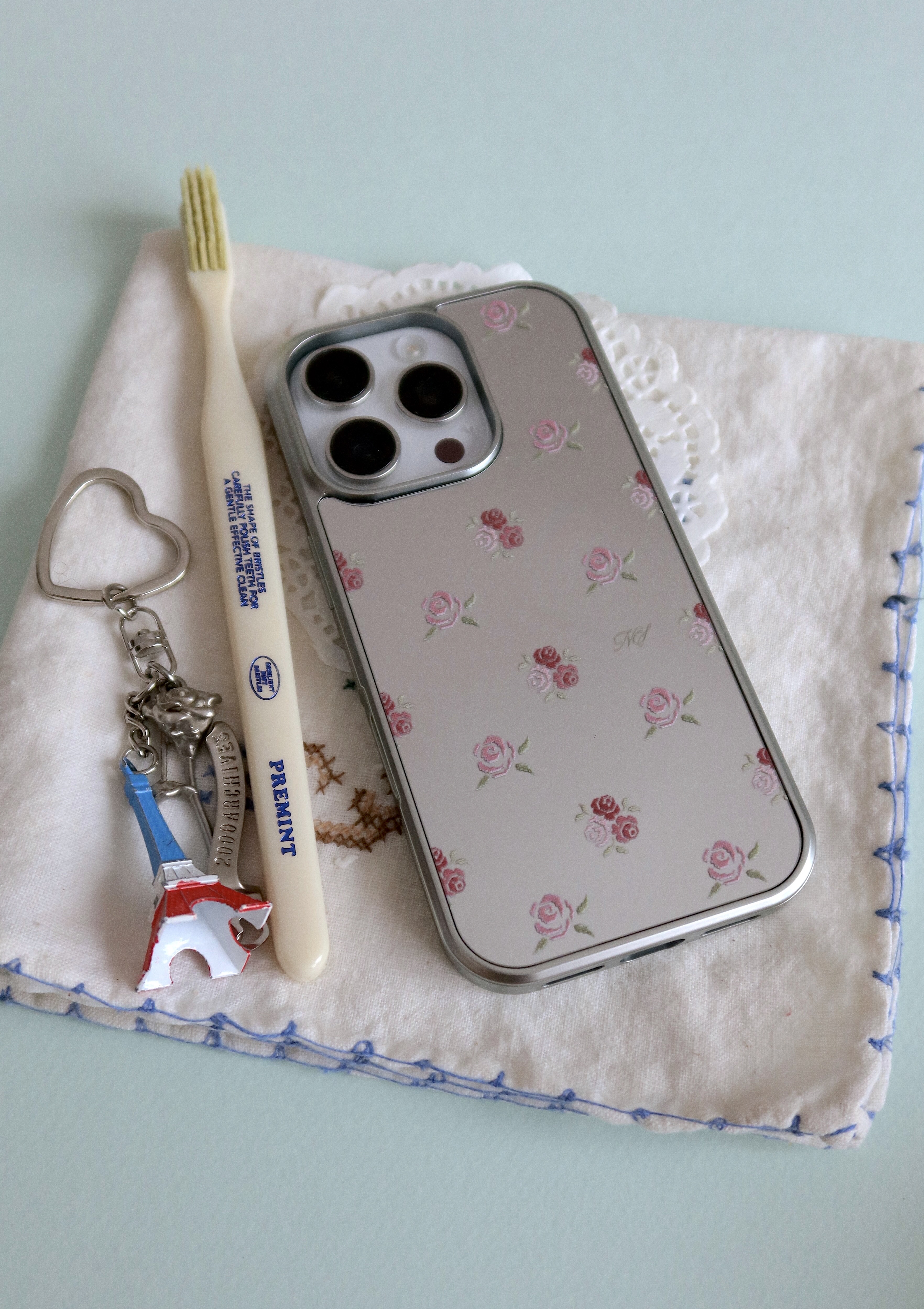 ROSE BOUQUET SILVER BUMPER CASE (MAGSAFE MIRROR)