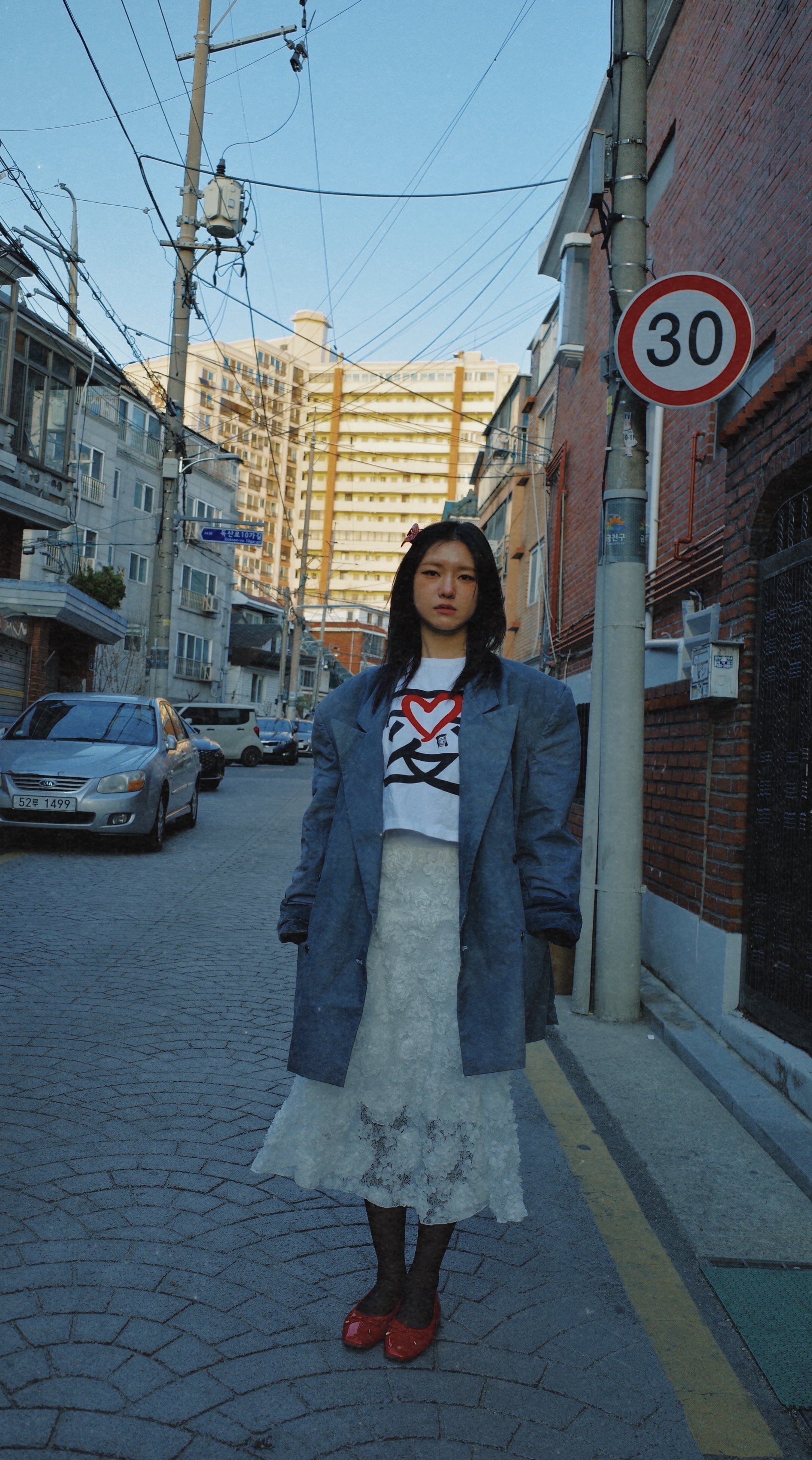 愛 (Love) cropped T-shirt / 사랑 애 크롭 반팔 티셔츠'  (pre-order)