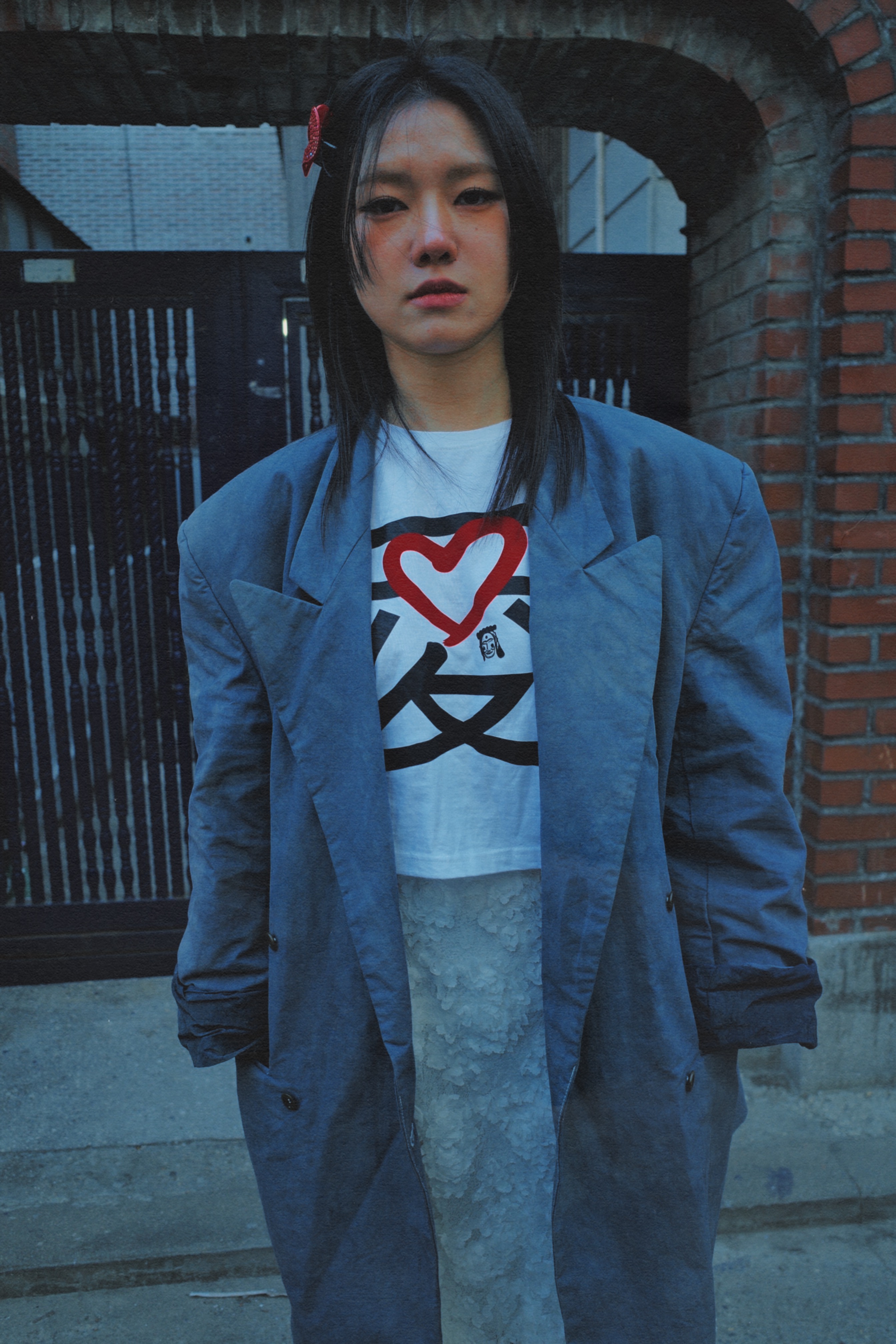 愛 (Love) cropped T-shirt / 사랑 애 크롭 반팔 티셔츠'  (pre-order)