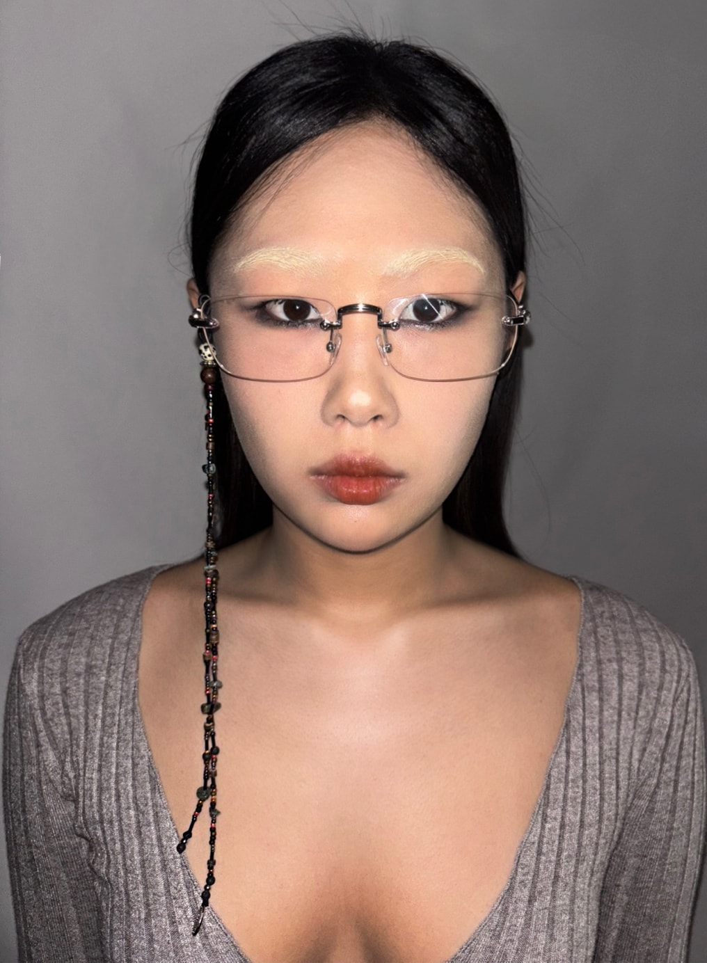 Glasses charm - black multi