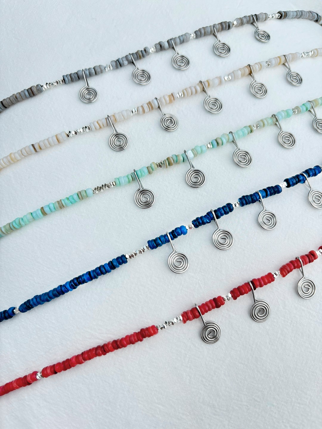 Spiral necklace - red