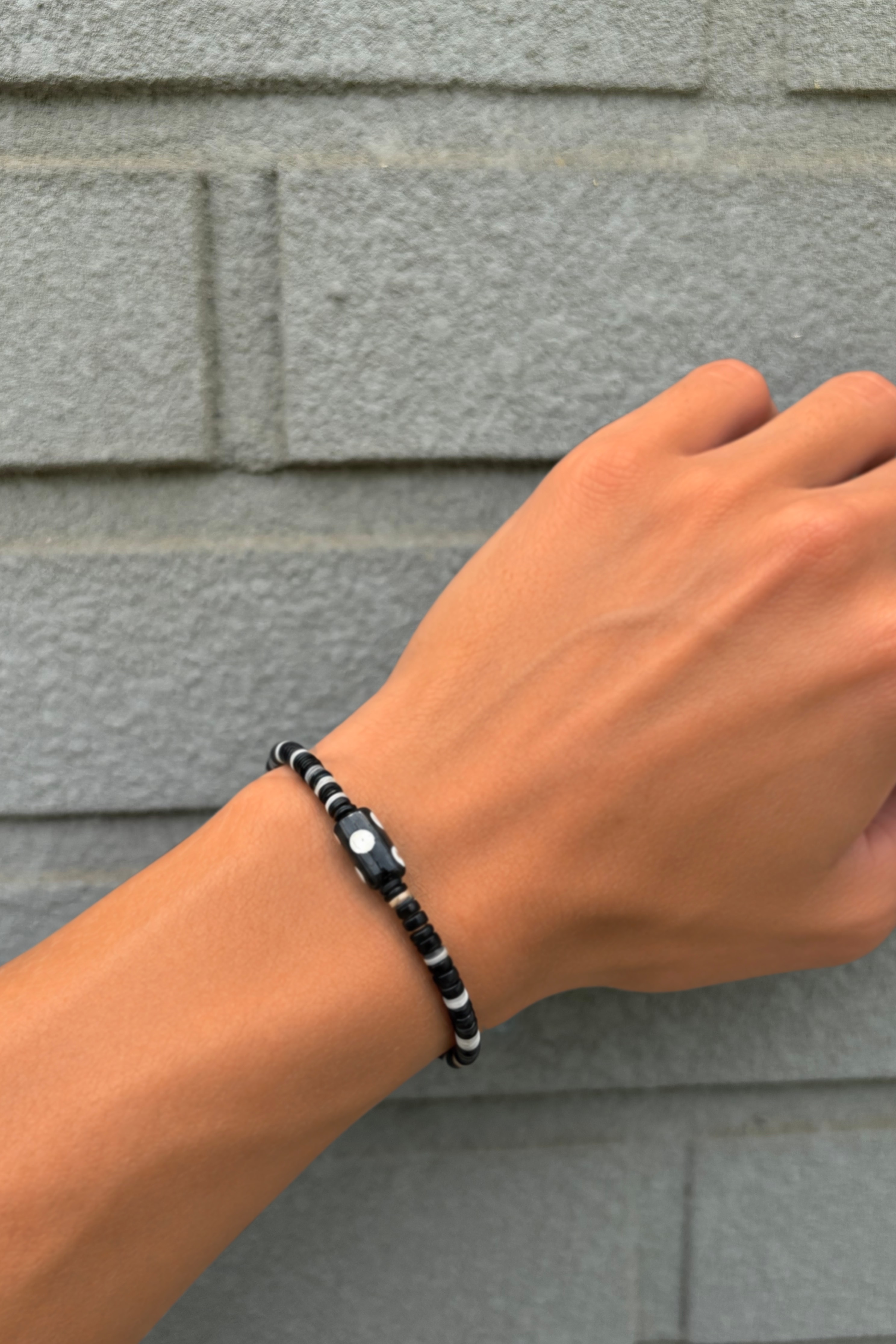 Soil bracelet